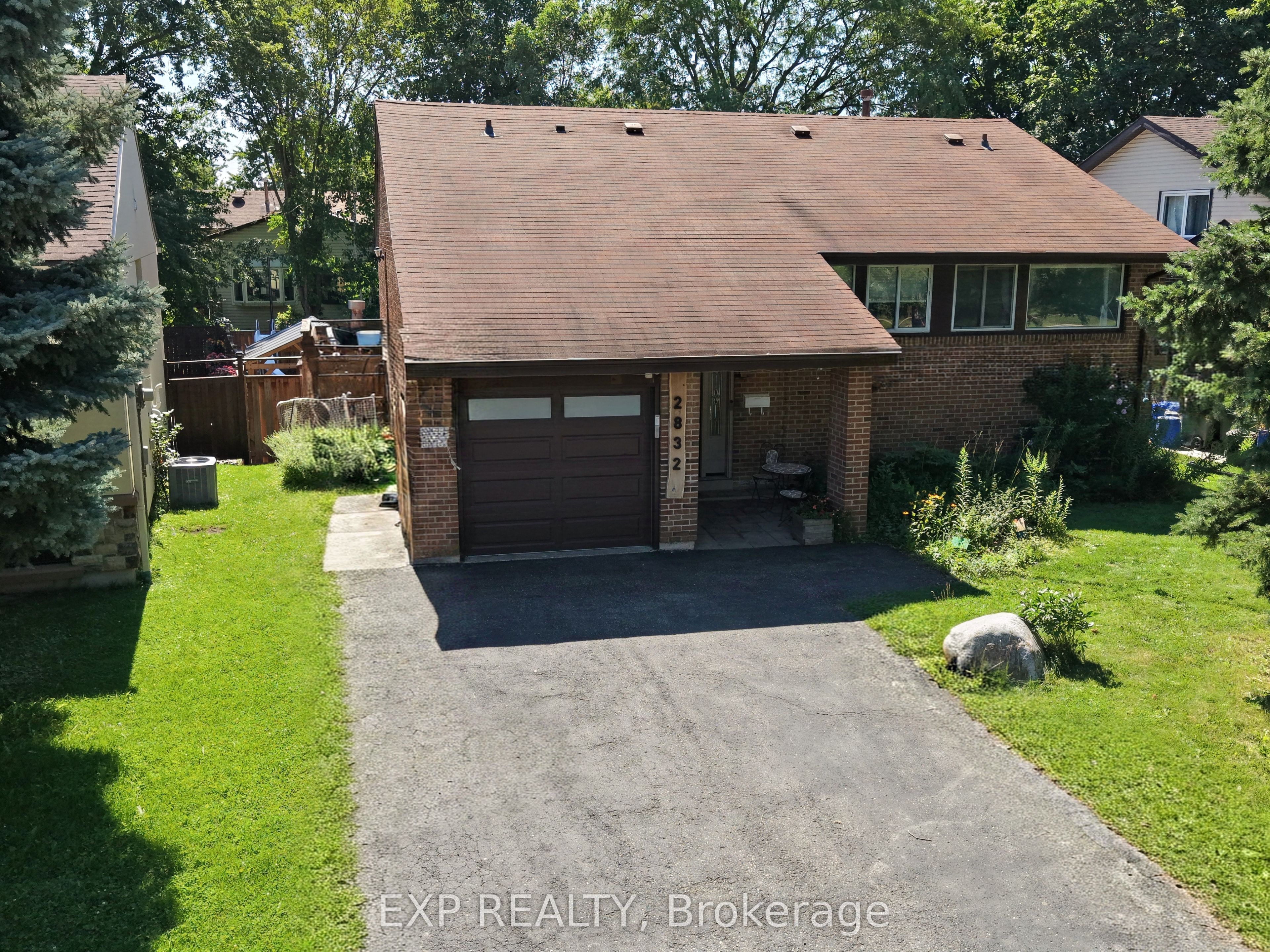 2832 Windwood Drive, Mississauga, ON L5N 1W7 photo 3