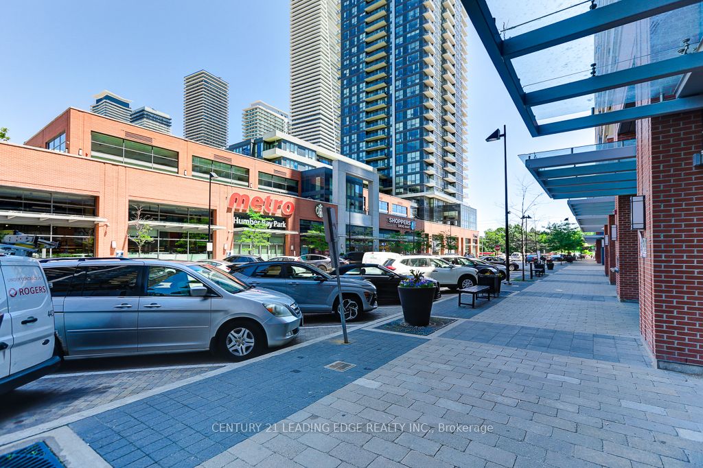 2200 Lake Shore Boulevard W PH08, Toronto, ON M8V 1A4 photo 3