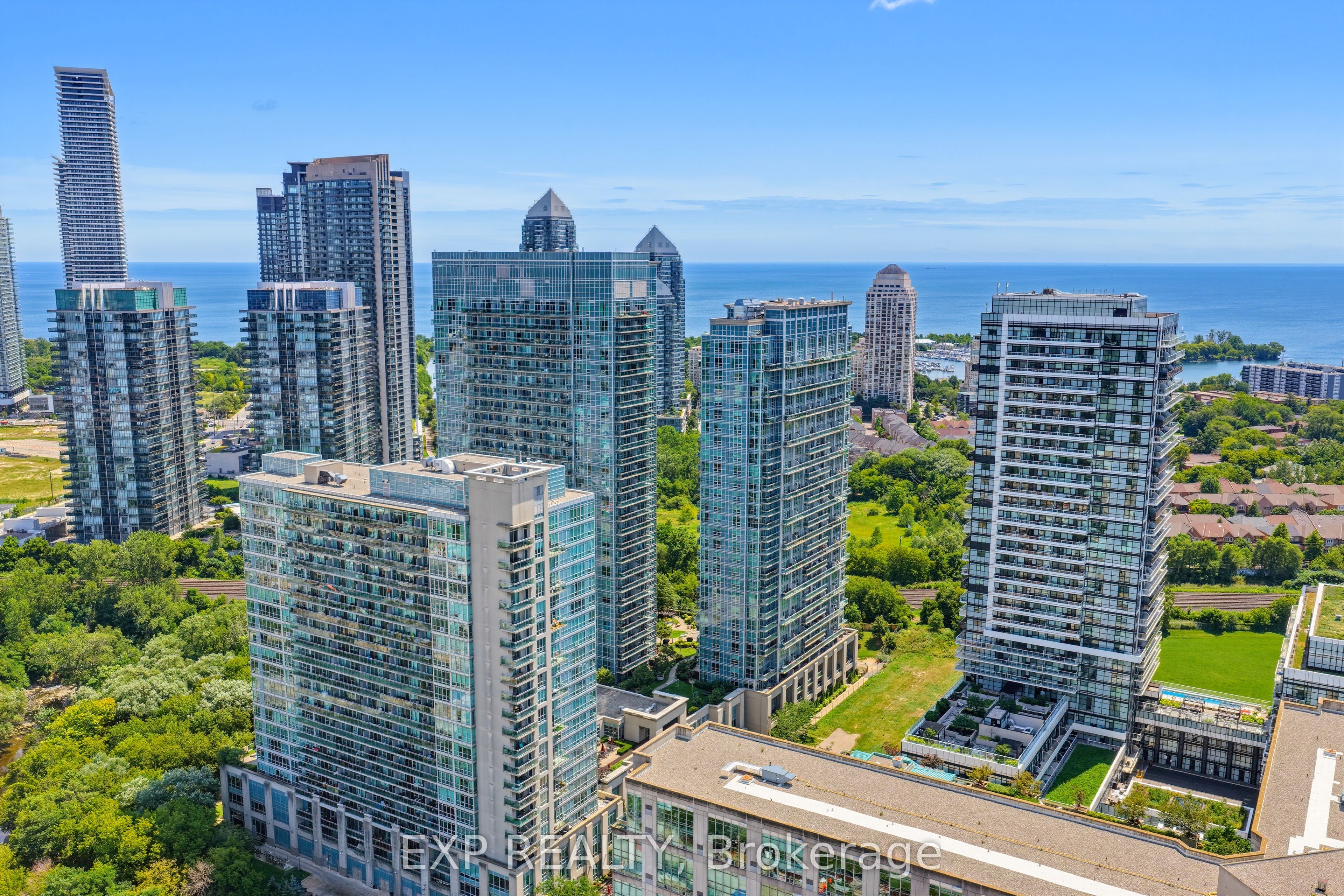 155 Legion Road N 813, Toronto, ON M8Y 0A7