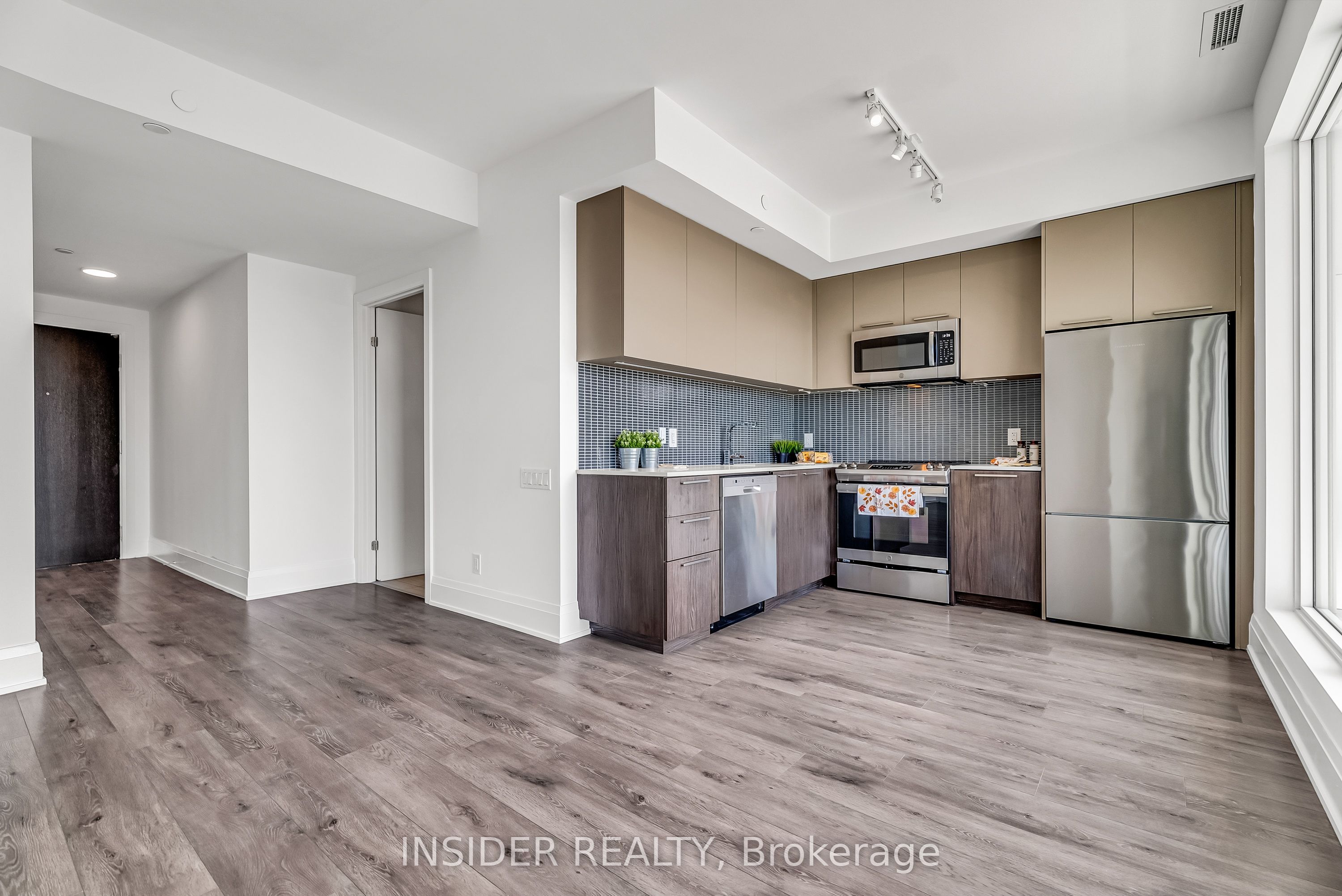 20 Brin Drive 1009, Toronto, ON M8X 0B2 photo 3