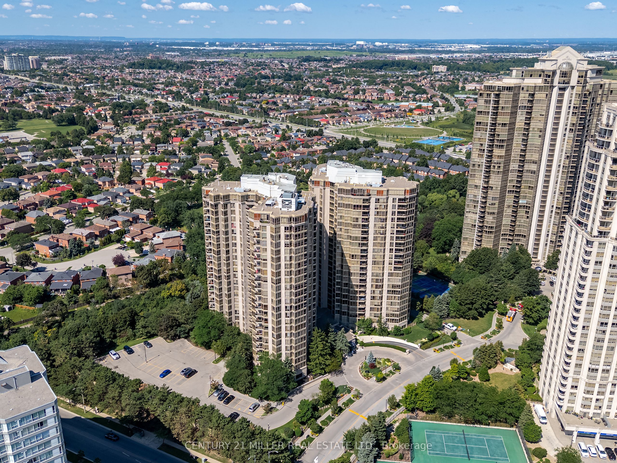 55 Kingsbridge Garden Circle 909, Mississauga, ON L5R 1Y1