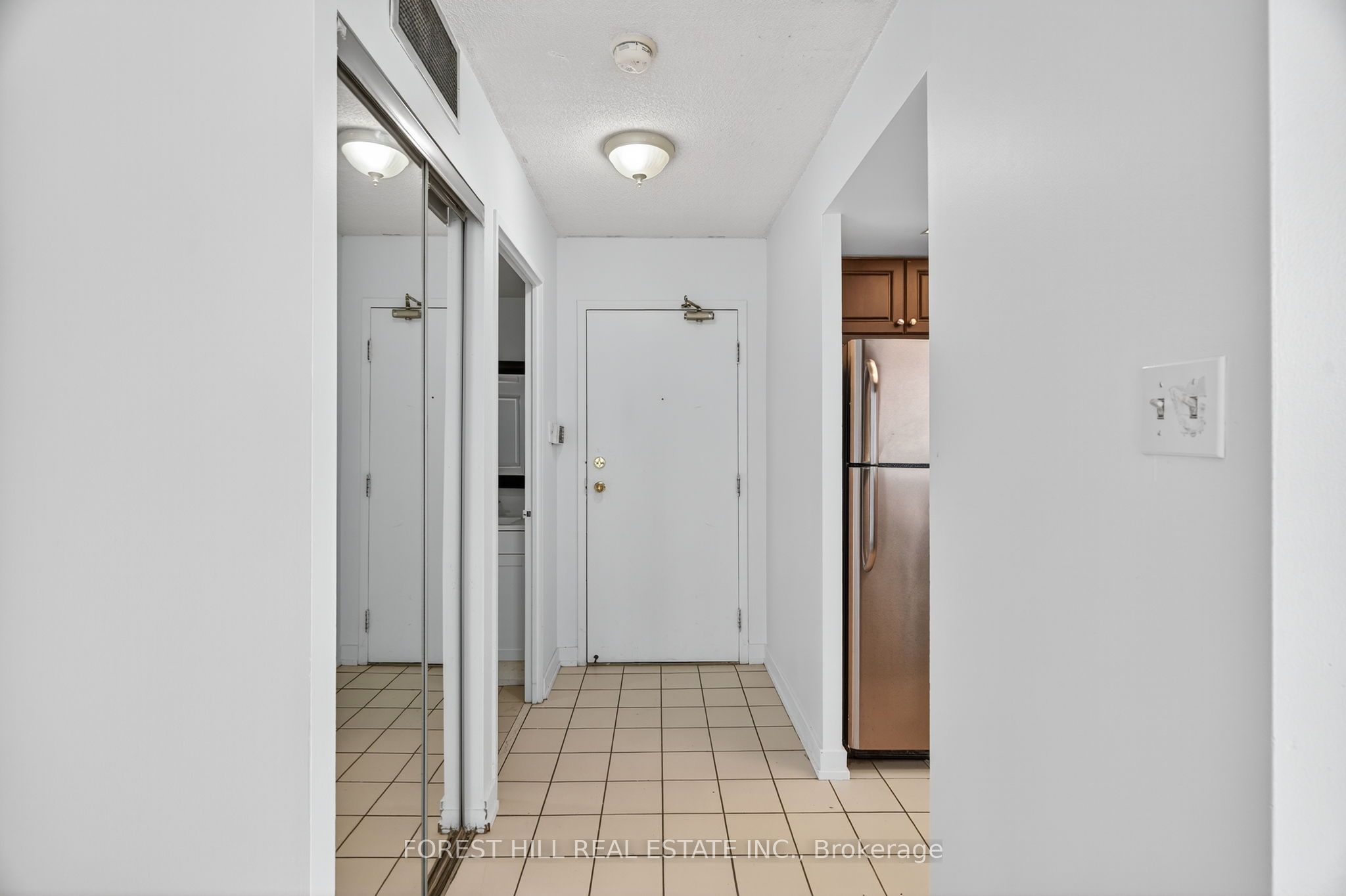 285 Enfield Place 210, Mississauga, ON L5B 3Y6 photo 3