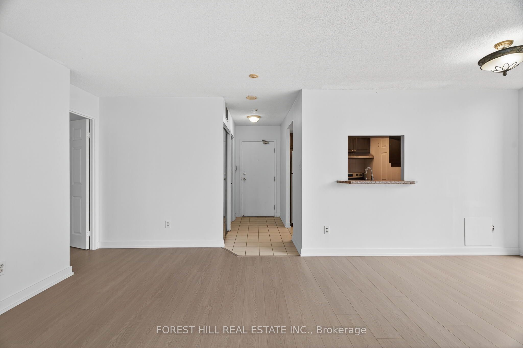 285 Enfield Place 210, Mississauga, ON L5B 3Y6 photo 4