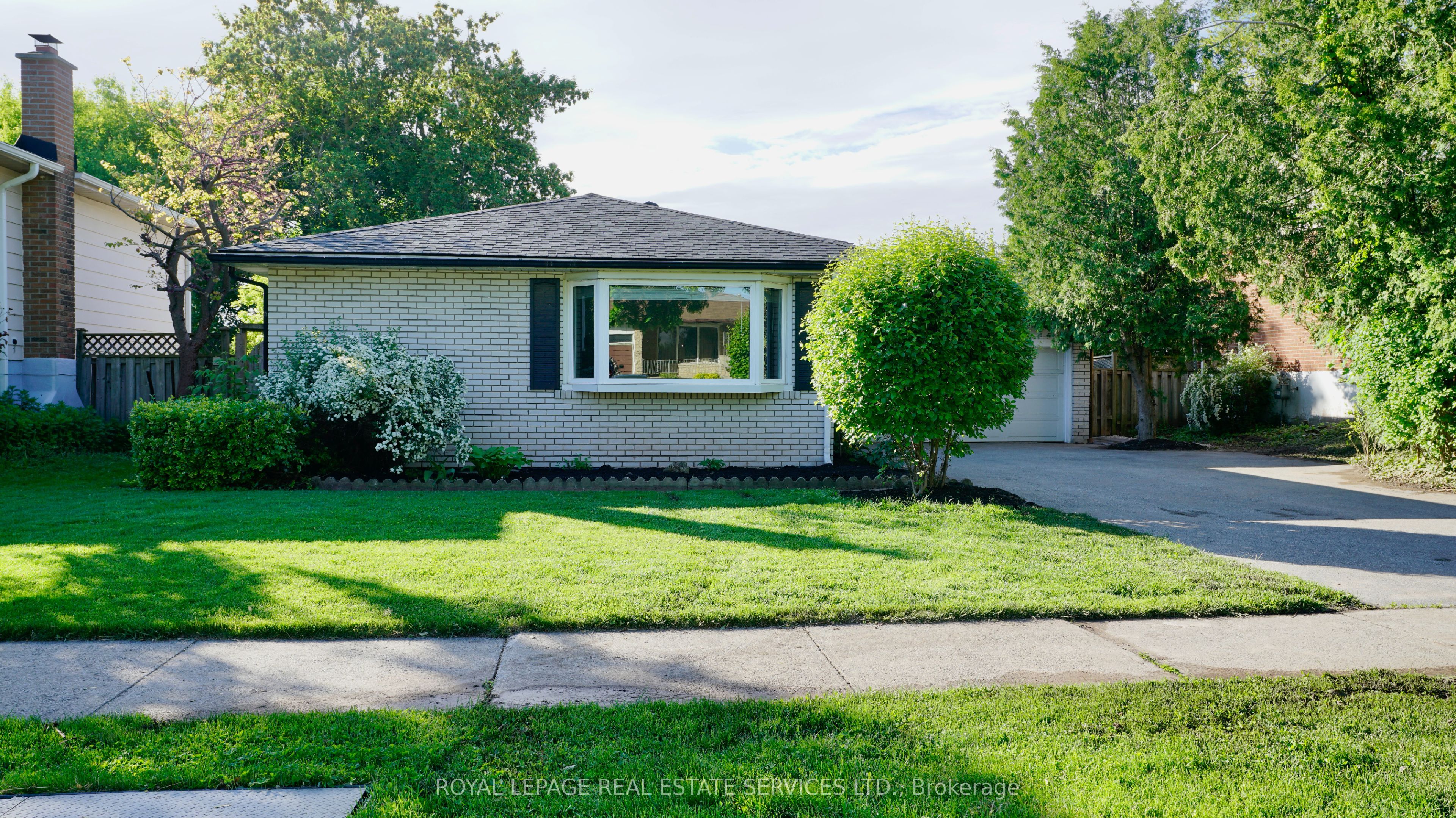 26 Miller Road, Oakville, ON L6H 1J6 photo 2