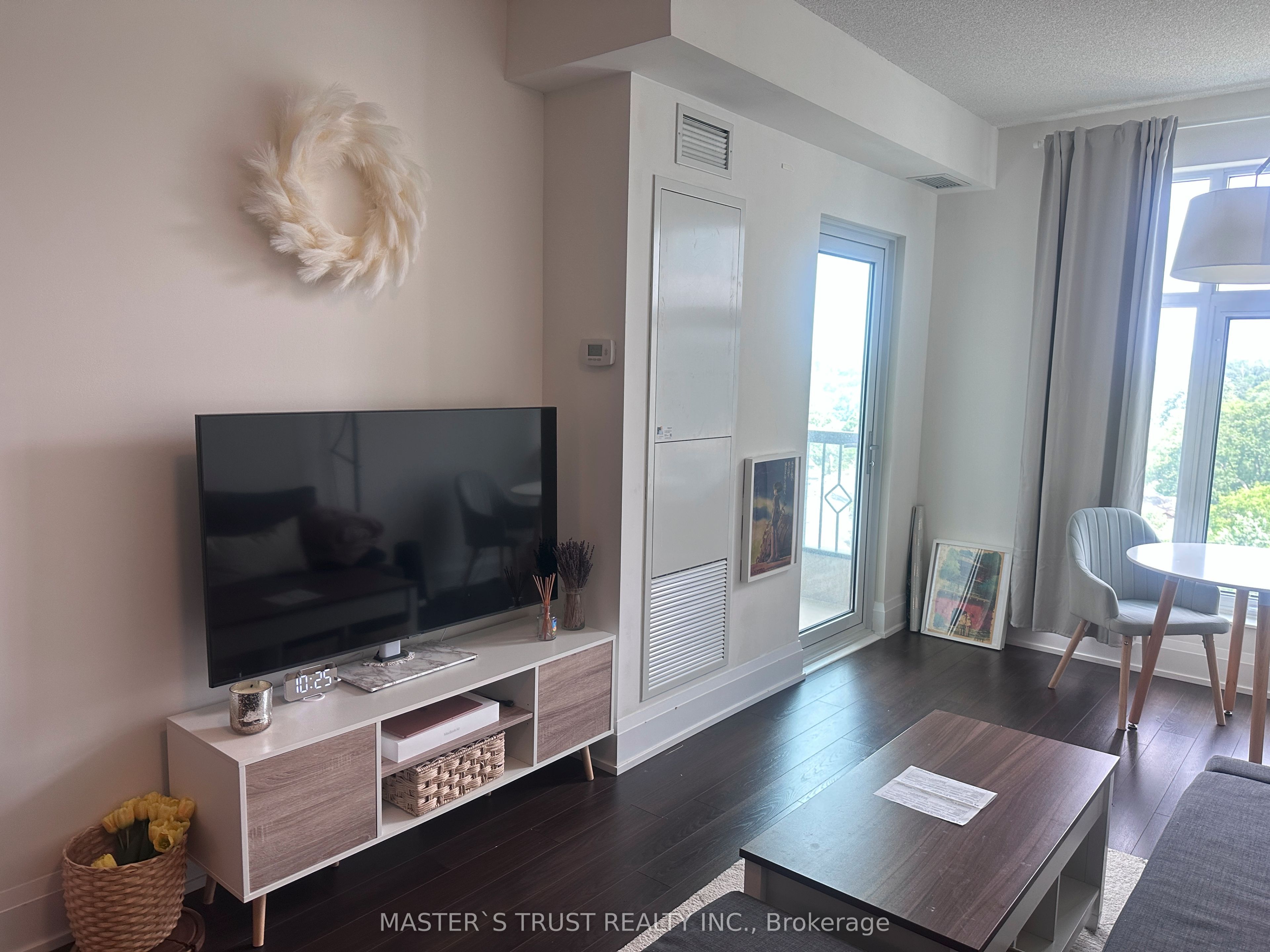 2 Old Mill Drive 726, Toronto, ON M6S 0A2 photo 5