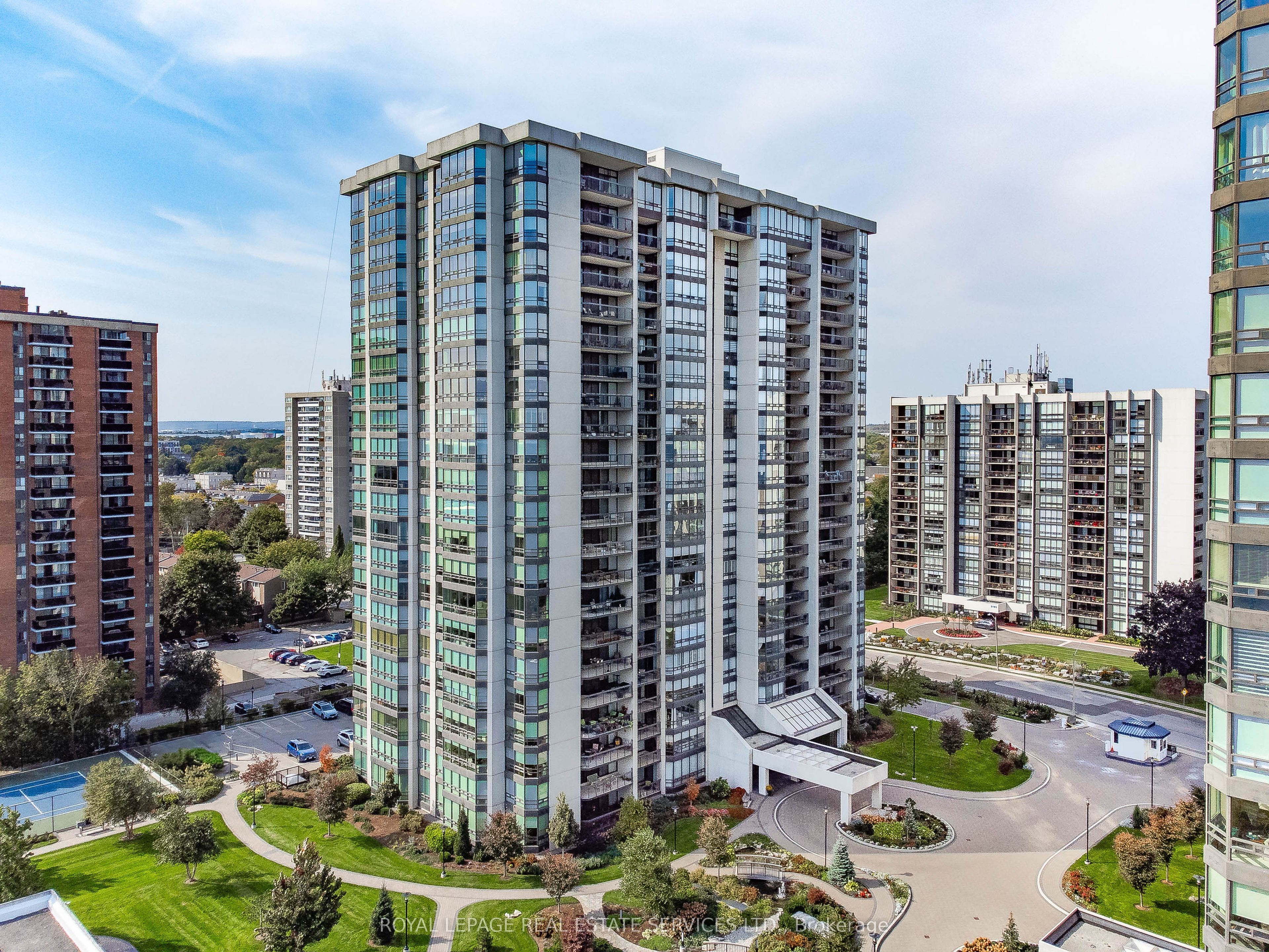 2180 Marine Drive 1601, Oakville, ON L6L 5V2 photo 3