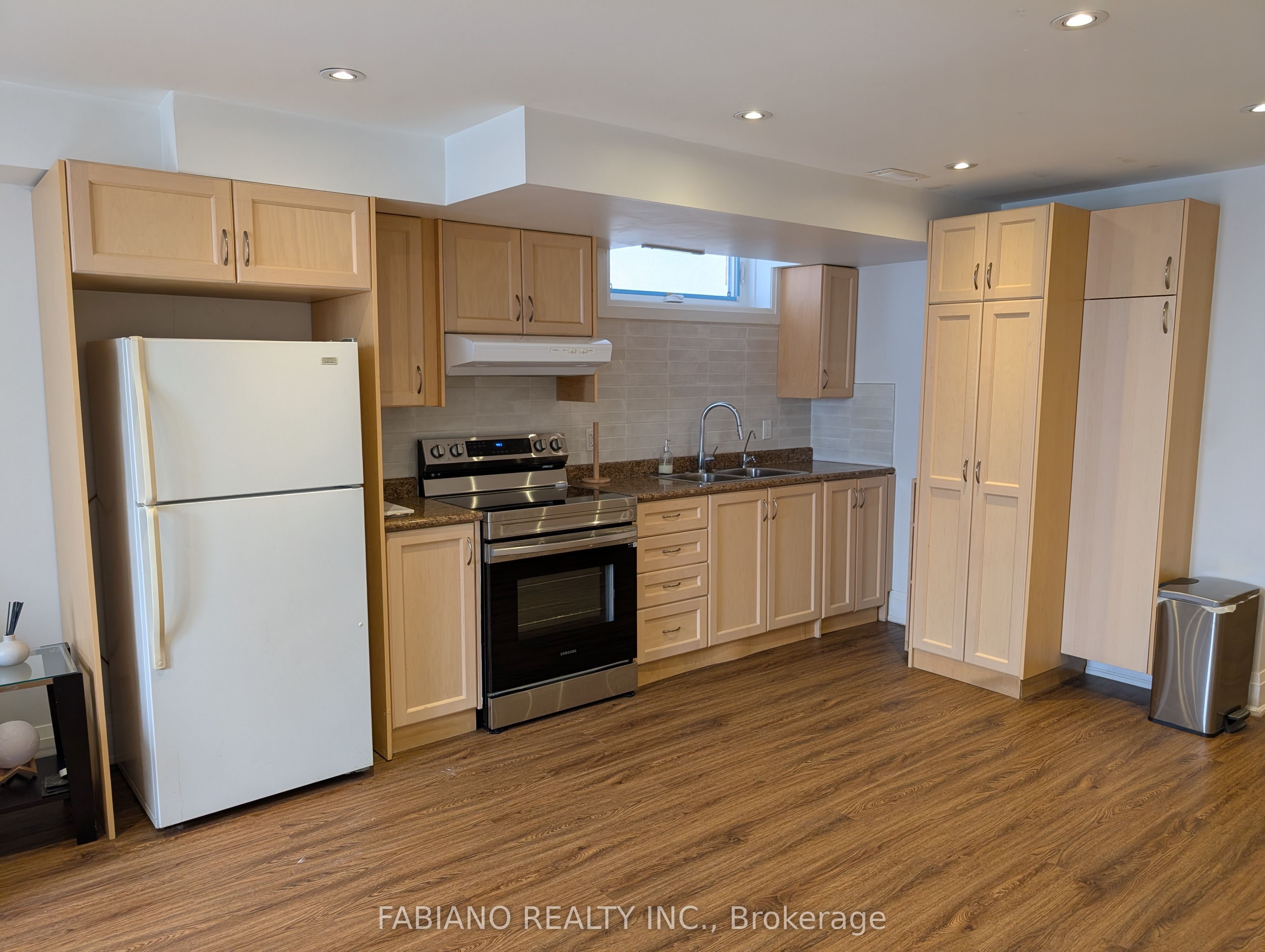 1036 Dovercourt Road Lower, Toronto, ON M6H 2X8 photo 5