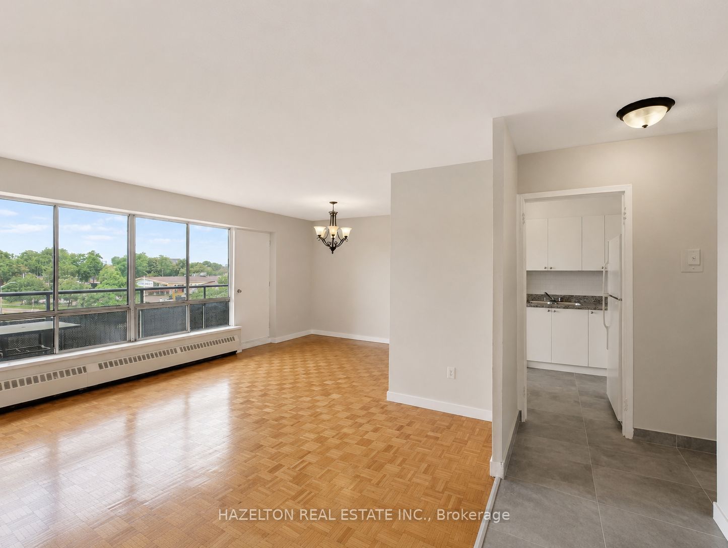 1665 Bloor Street E 411, Mississauga, ON L4X 1S4 photo 3