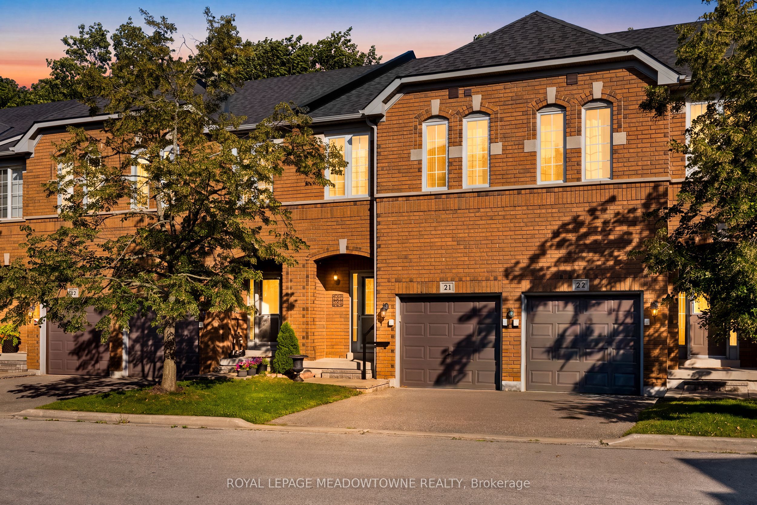 5530 Glen Erin Drive 21, Mississauga, ON L5M 6E8 photo 2
