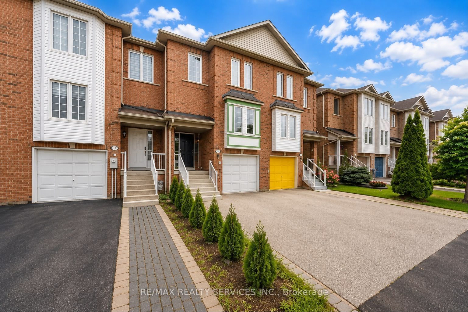 75 Wilmont Court, Brampton, ON L6X 4Z7 photo 2