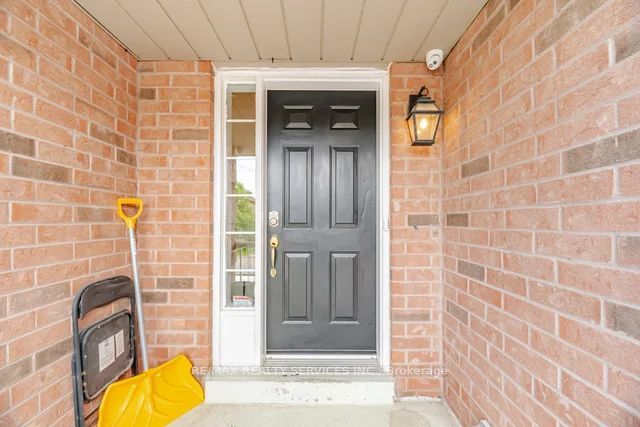 75 Wilmont Court, Brampton, ON L6X 4Z7 photo 3