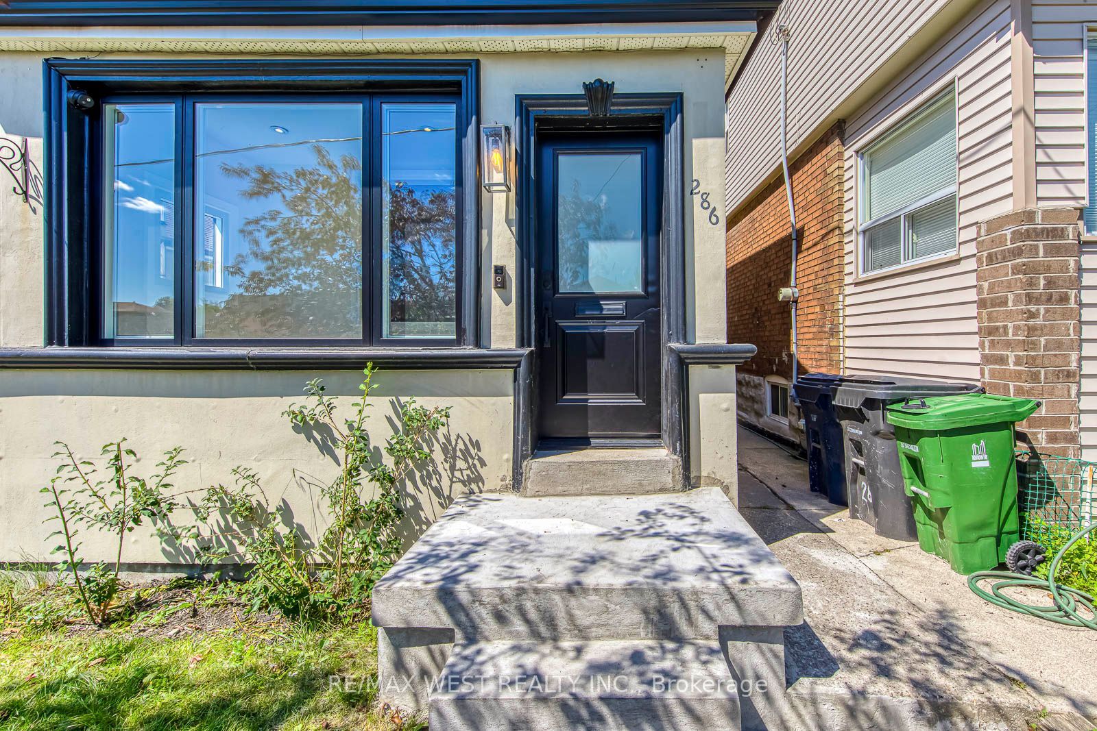 286 Gilbert Avenue, Toronto, ON M6E 4W7 photo 3