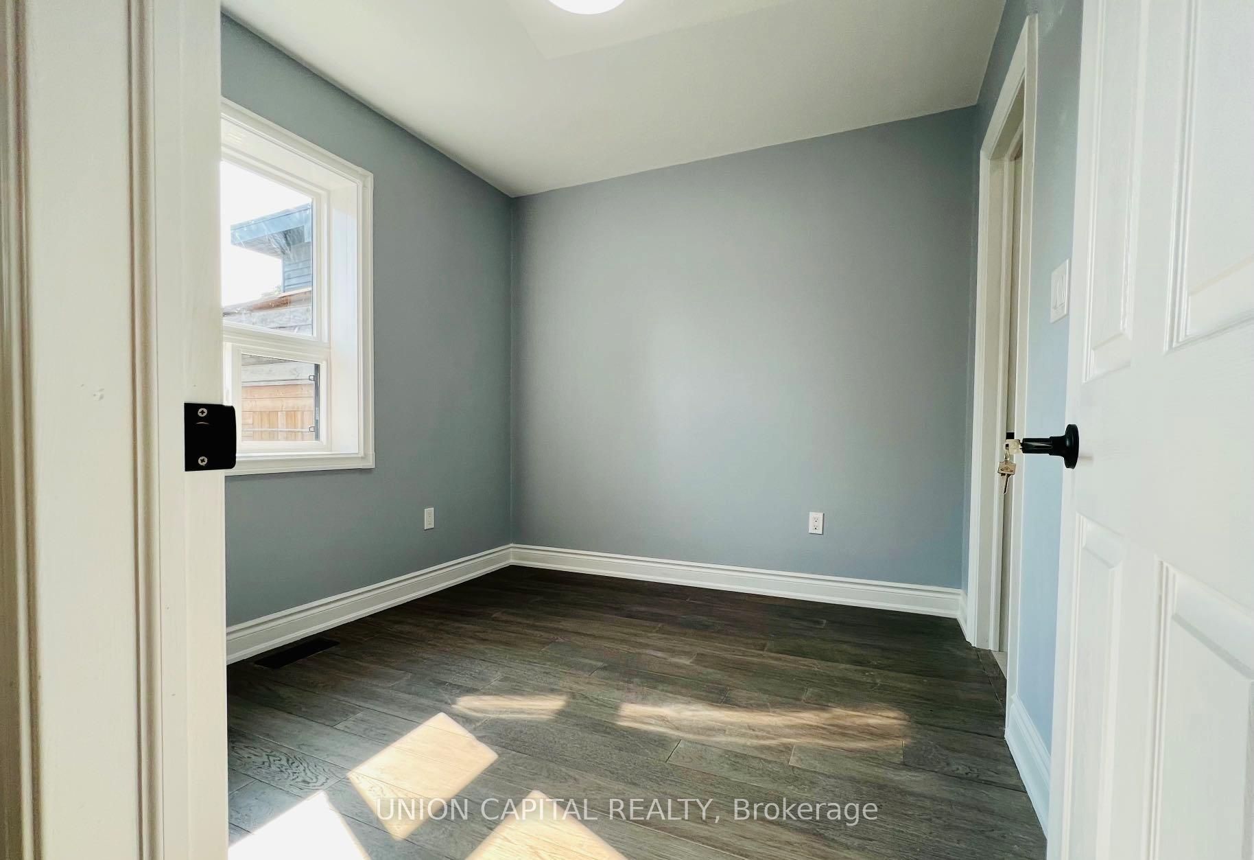 1342 Weston Road 4, Toronto, ON M6M 4R5