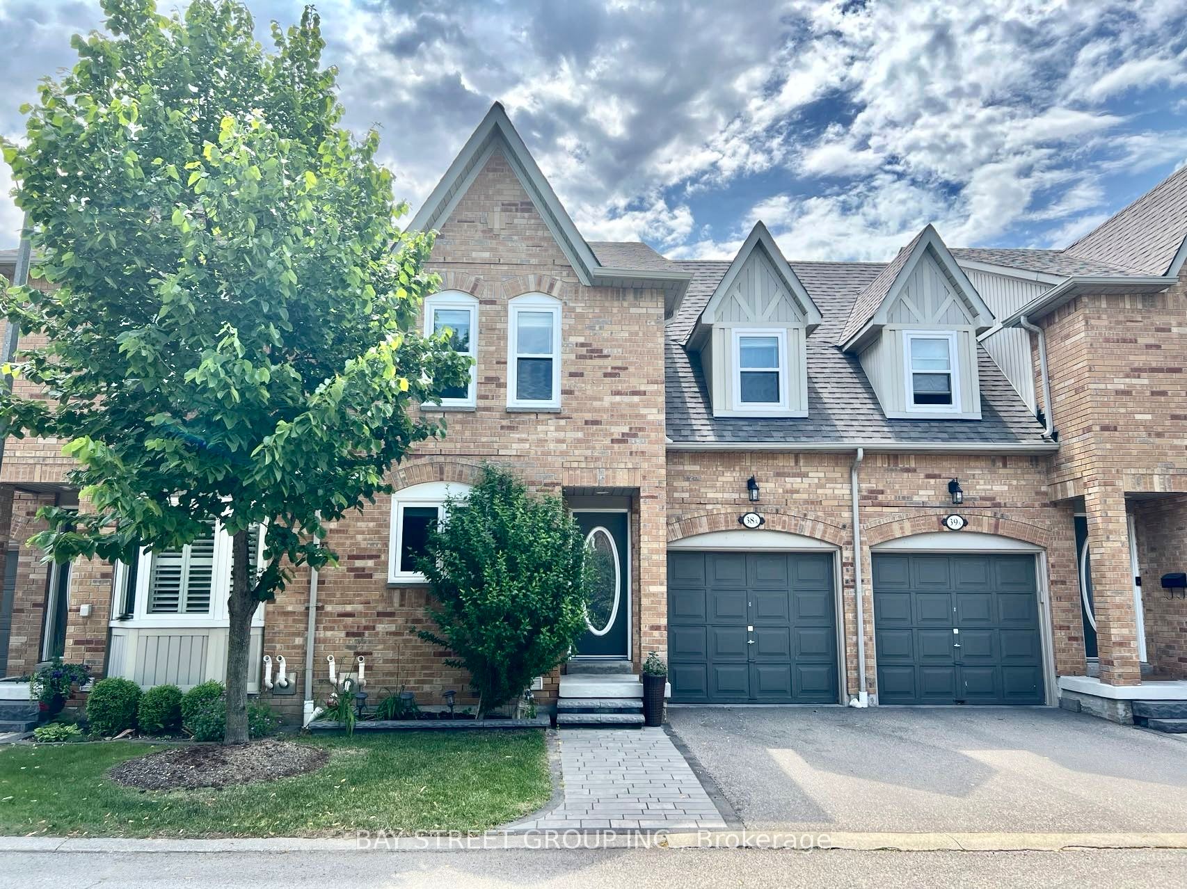 5940 Glen Erin Drive 38A, Mississauga, ON L5M 5W9 photo 2