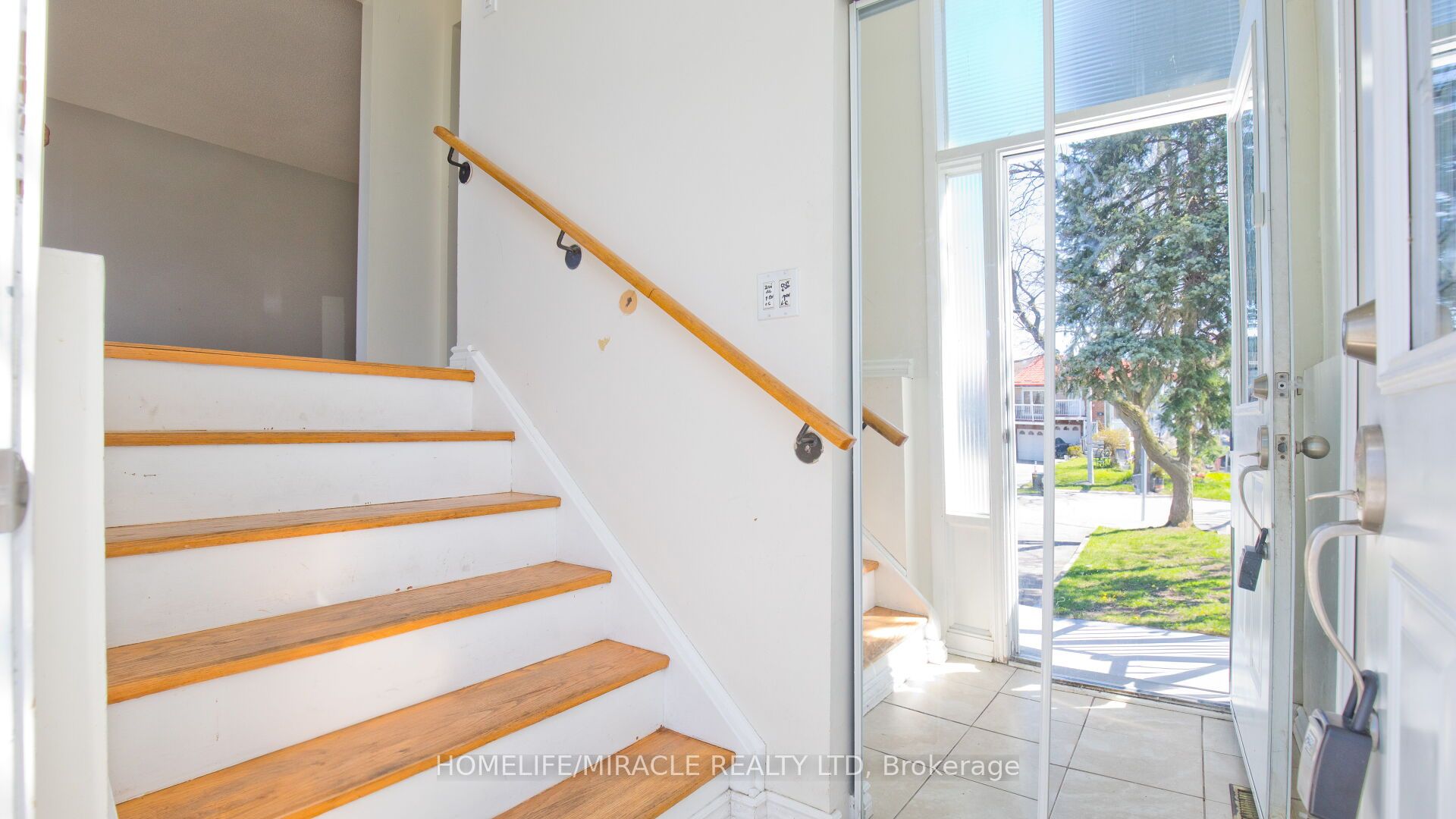 38 Medici Place, Brampton, ON L6S 3C6 photo 5