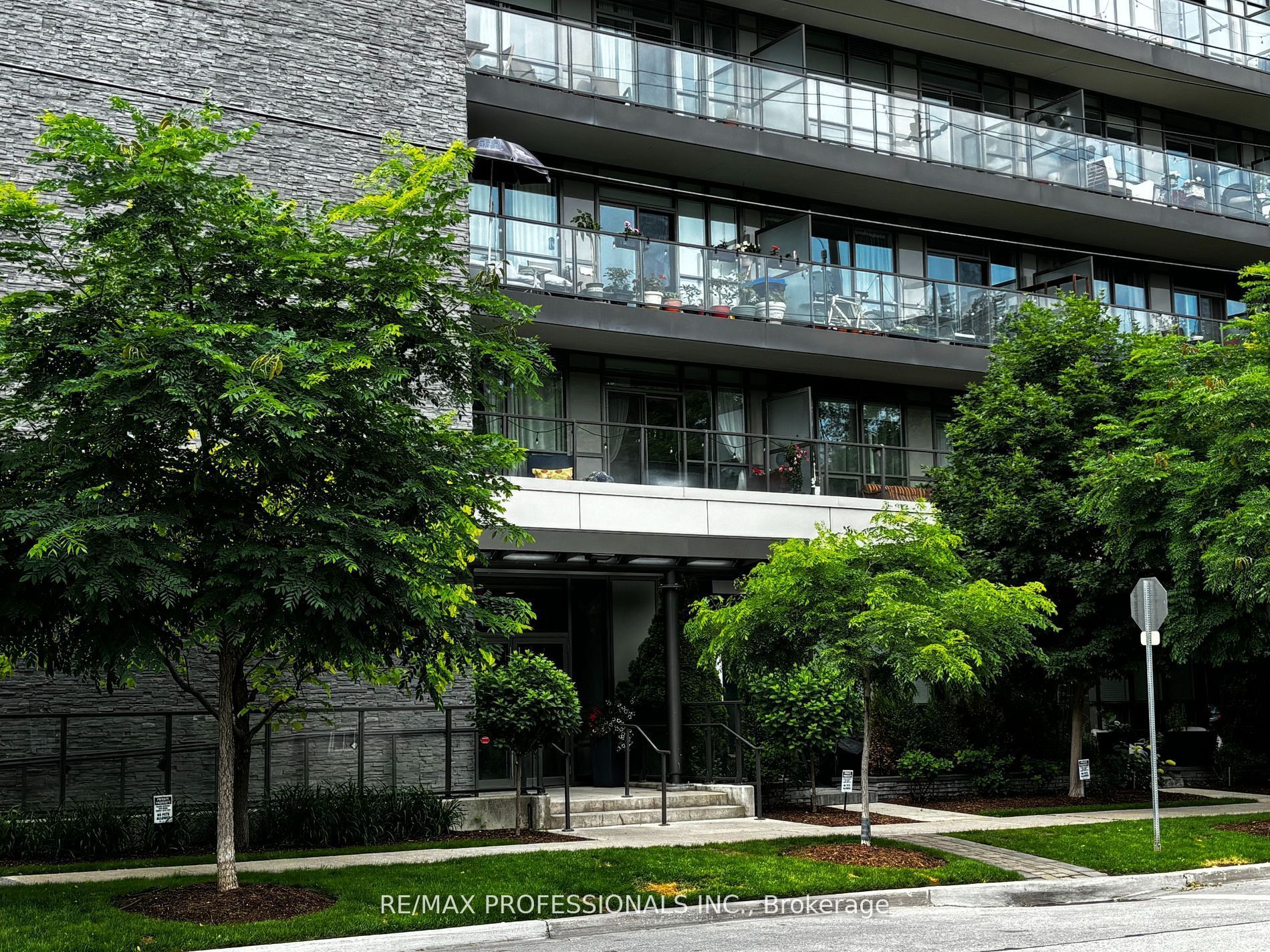 8 Fieldway Road 616, Toronto, ON M8Z 0C3 photo 3