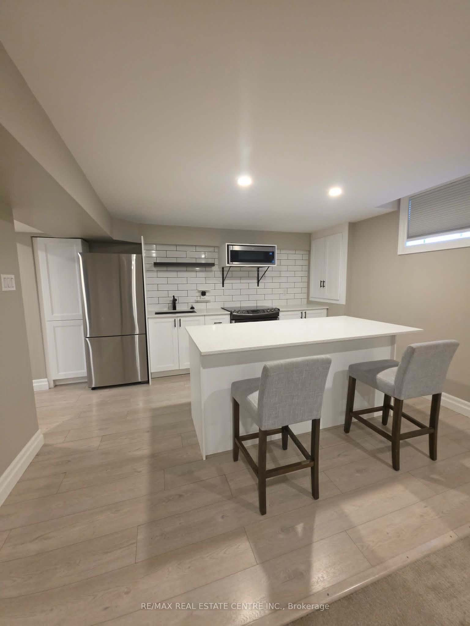 305 Hansen Boulevard Lower, Orangeville, ON L9W 4M6 photo 3