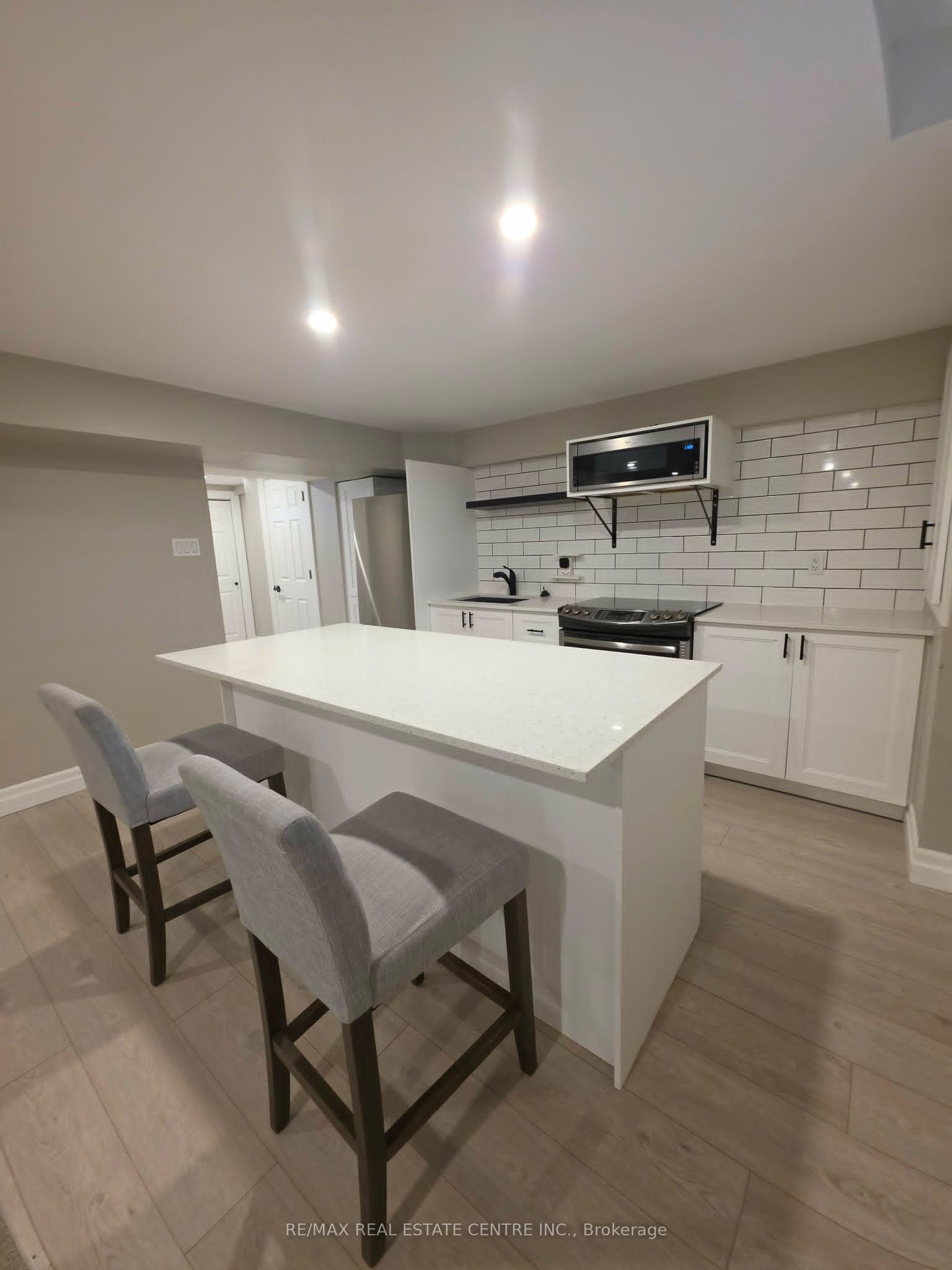 305 Hansen Boulevard Lower, Orangeville, ON L9W 4M6 photo 4