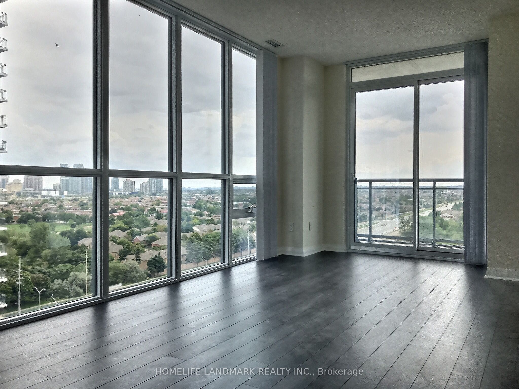 5025 Four Springs Avenue 1207, Mississauga, ON L5R 0G6 photo 2