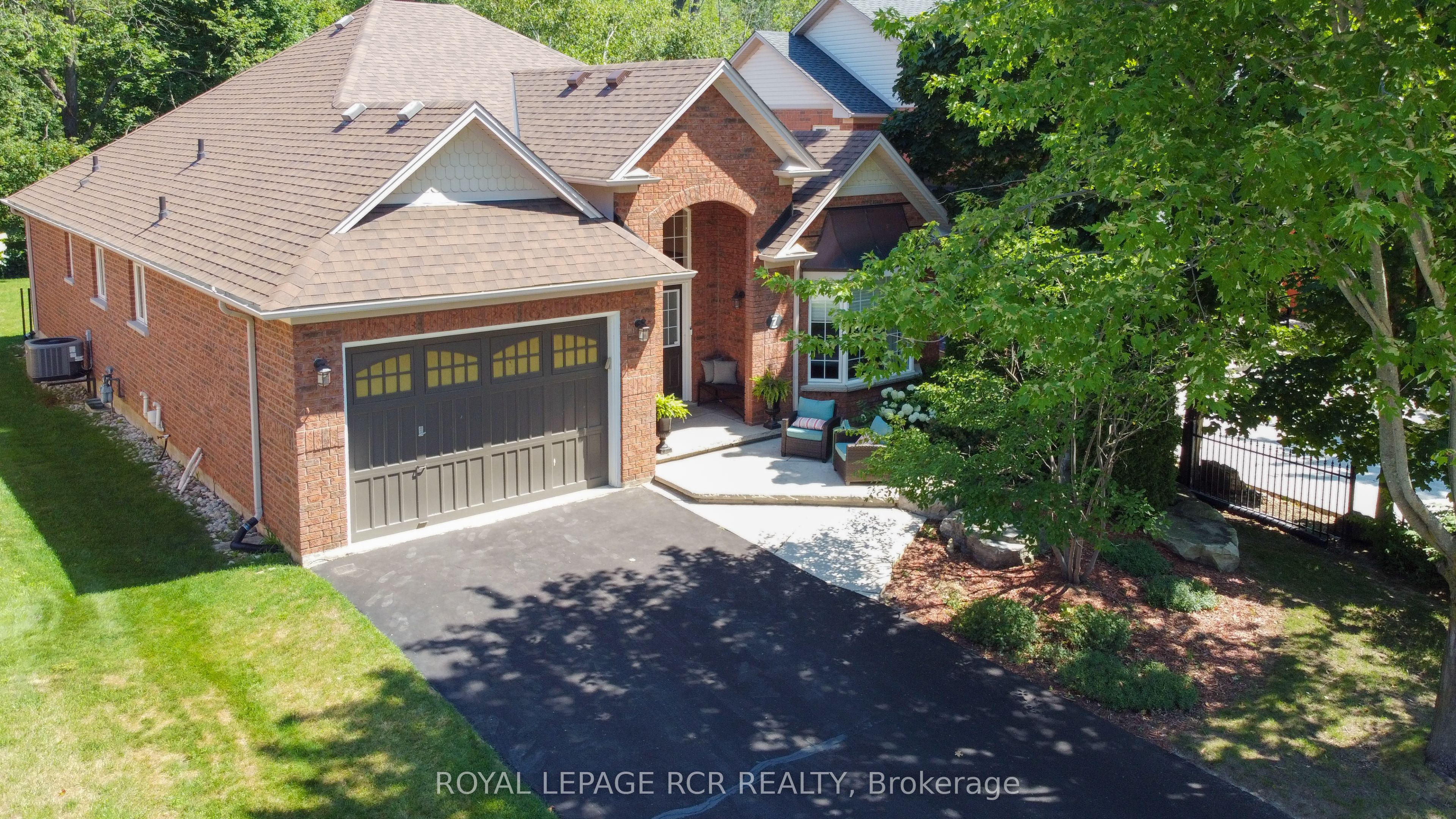 7 Putney Road, Caledon, ON L7C 1R4