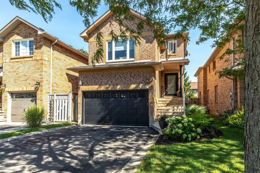 2054 Westmount Drive, Oakville, ON L6M 3P2