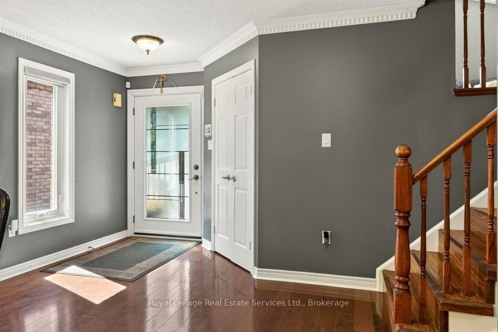 2054 Westmount Drive, Oakville, ON L6M 3P2 photo 3