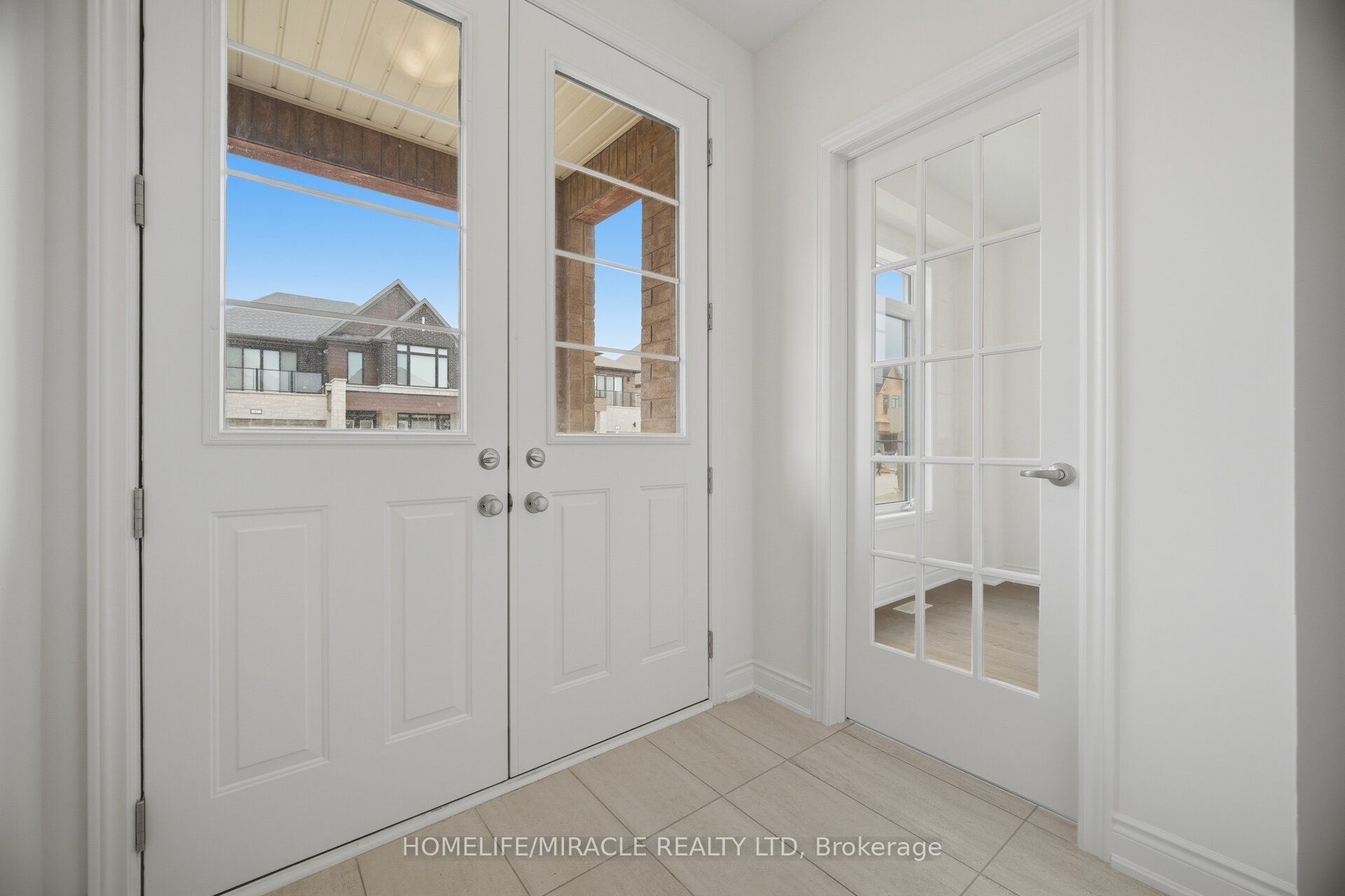 46 Stratford Drive, Caledon, ON L7C 4N4 photo 2