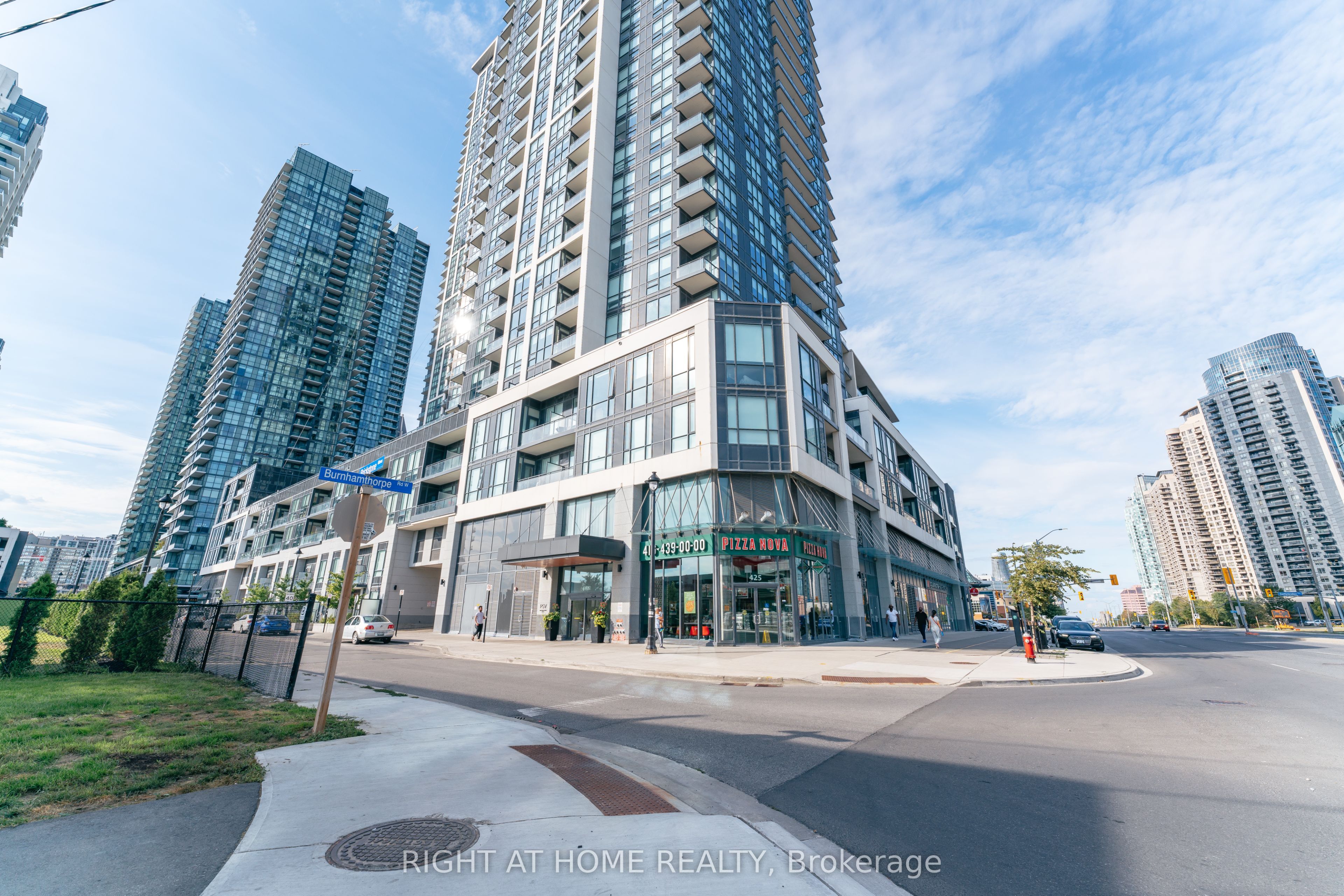 4011 Brickstone Mews 4611, Mississauga, ON L5B 0G3