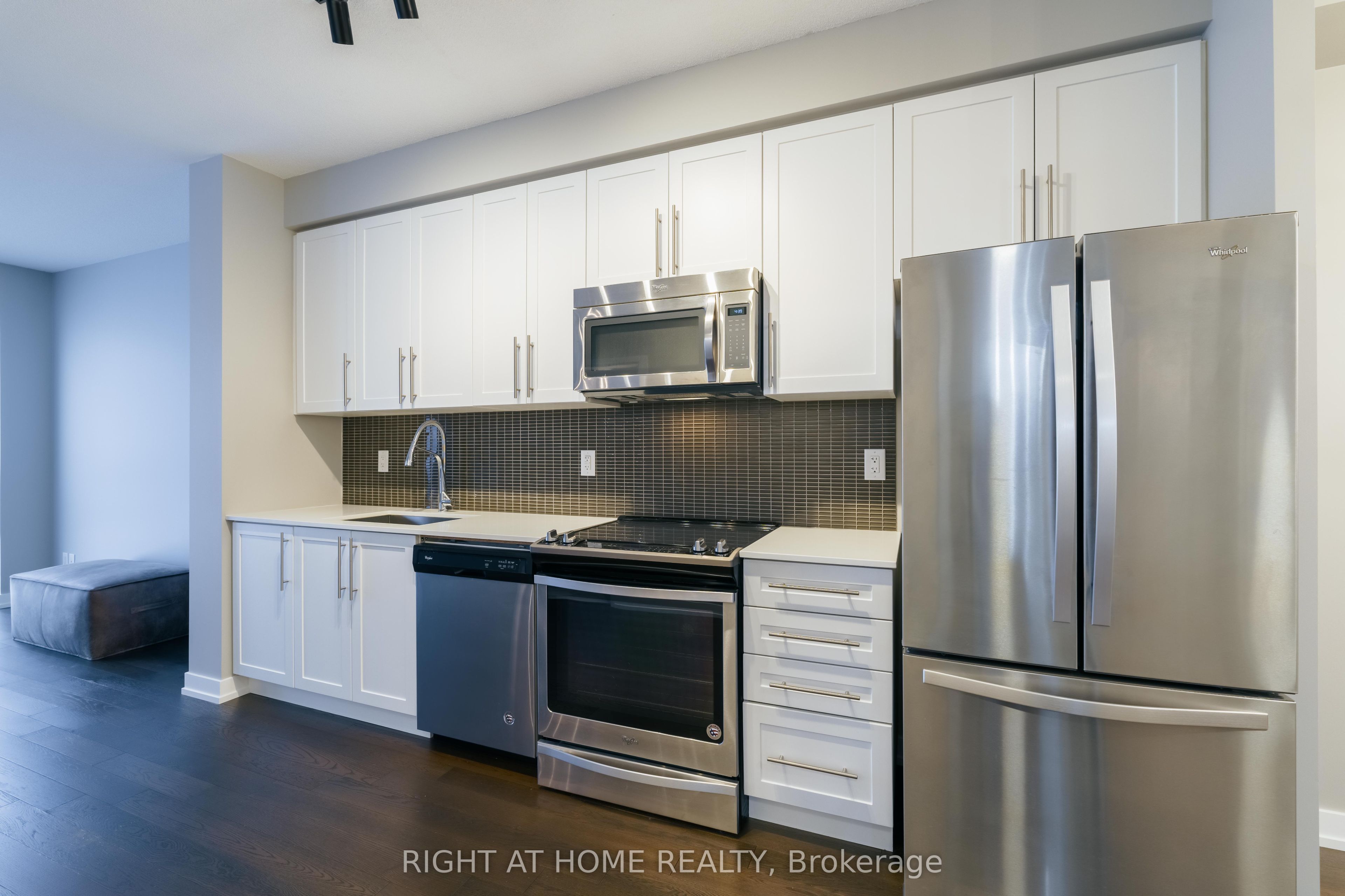 4011 Brickstone Mews 4611, Mississauga, ON L5B 0G3 photo 4