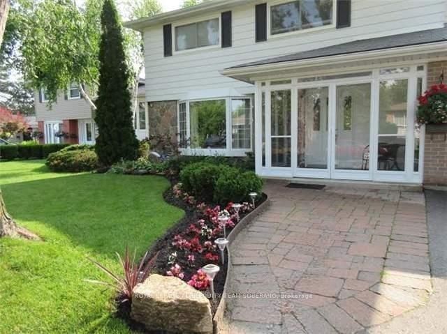 54 Roberts Crescent, Brampton, ON L6W 1G8 photo 3