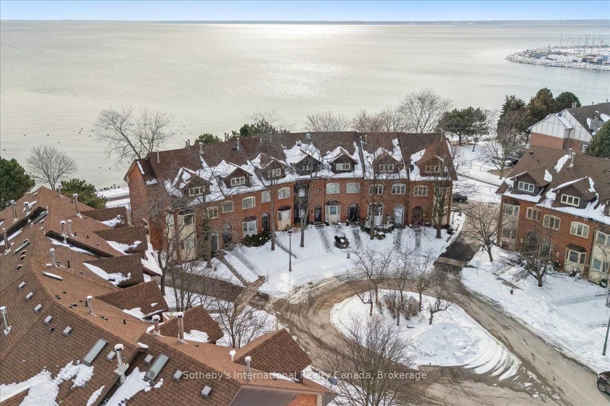 10 Southwind Terrace, Oakville, ON L6L 6K5
