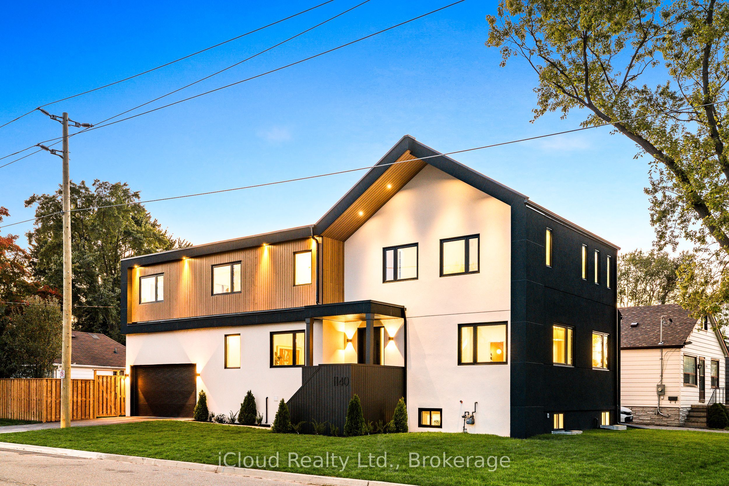 1140 Ogden Avenue, Mississauga, ON L5E 2G9 photo 2