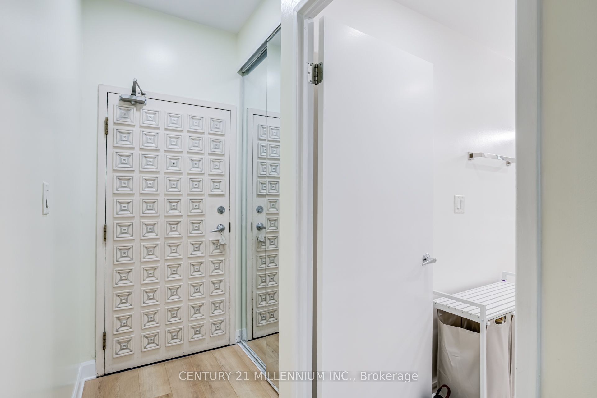 88 Palace Pier Court 506, Toronto, ON M8V 4C2 photo 3