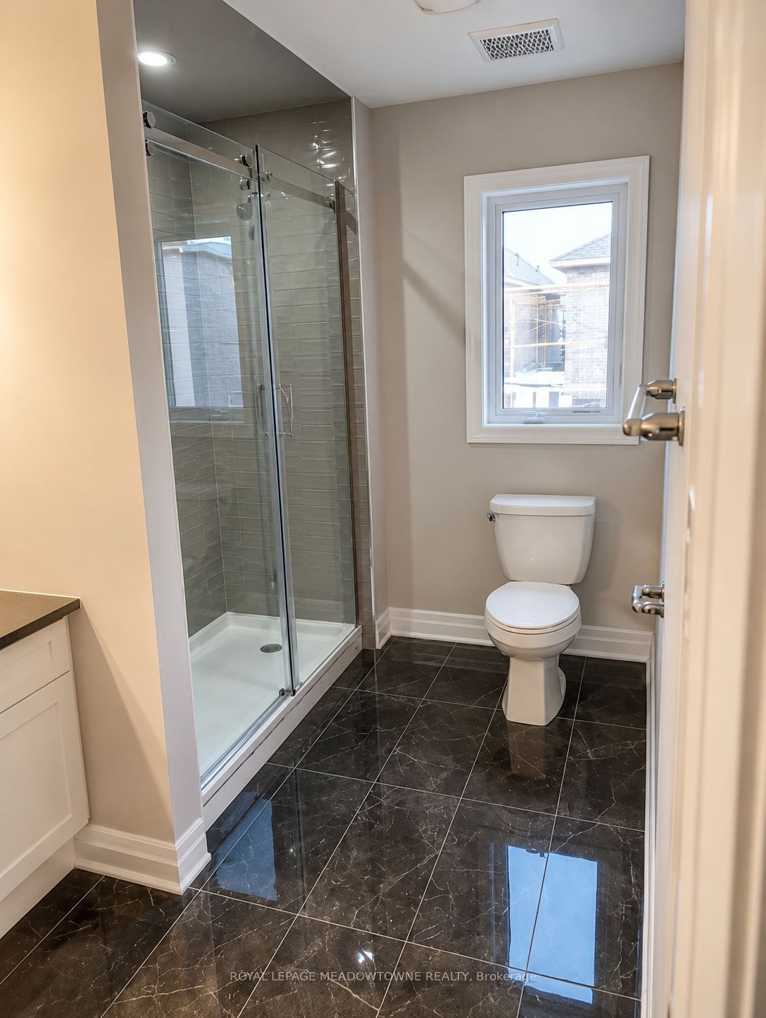 523 Bellflower Court, Milton, ON L9E 1W5 photo 5