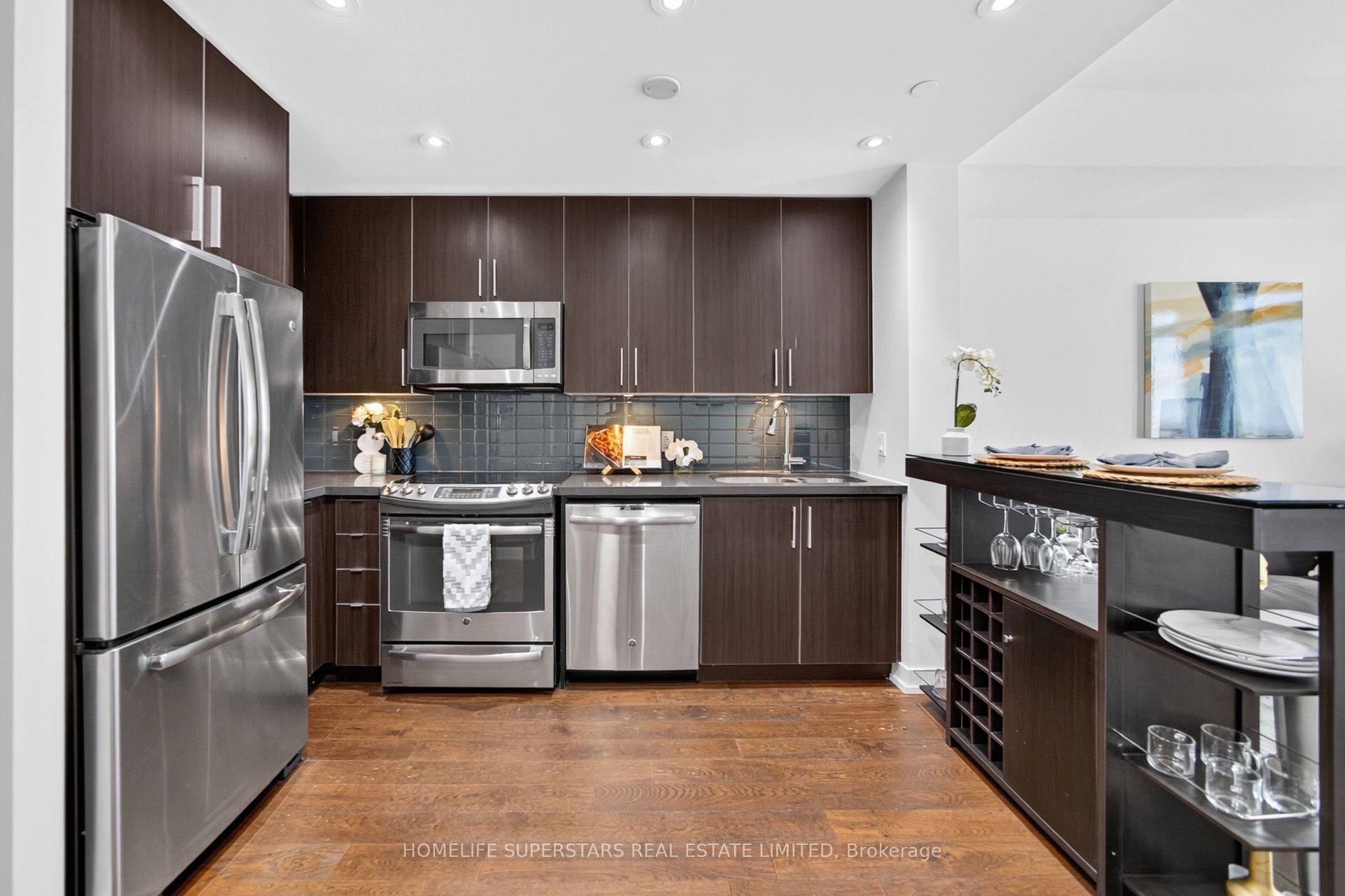 2212 Lake Shore Boulevard W 4107, Toronto, ON M8V 0C2 photo 2