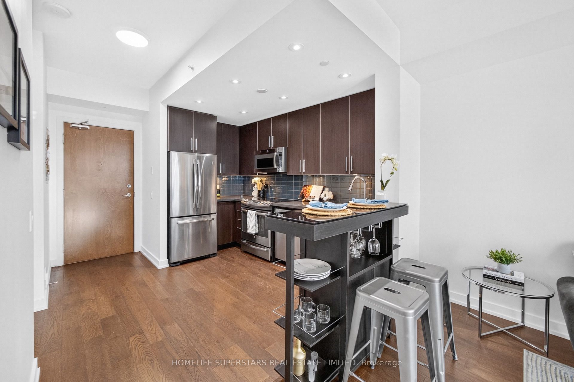 2212 Lake Shore Boulevard W 4107, Toronto, ON M8V 0C2 photo 3