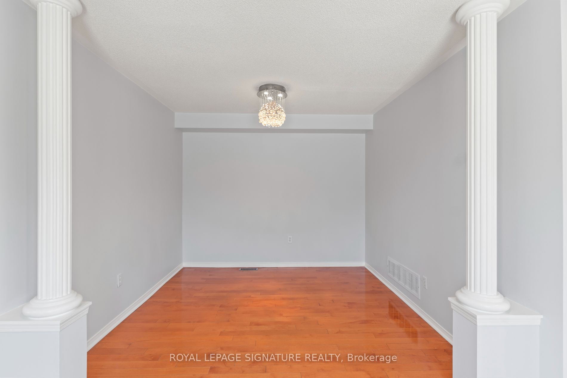 1313 Inuit Trail, Mississauga, ON L5N 7R4 photo 5