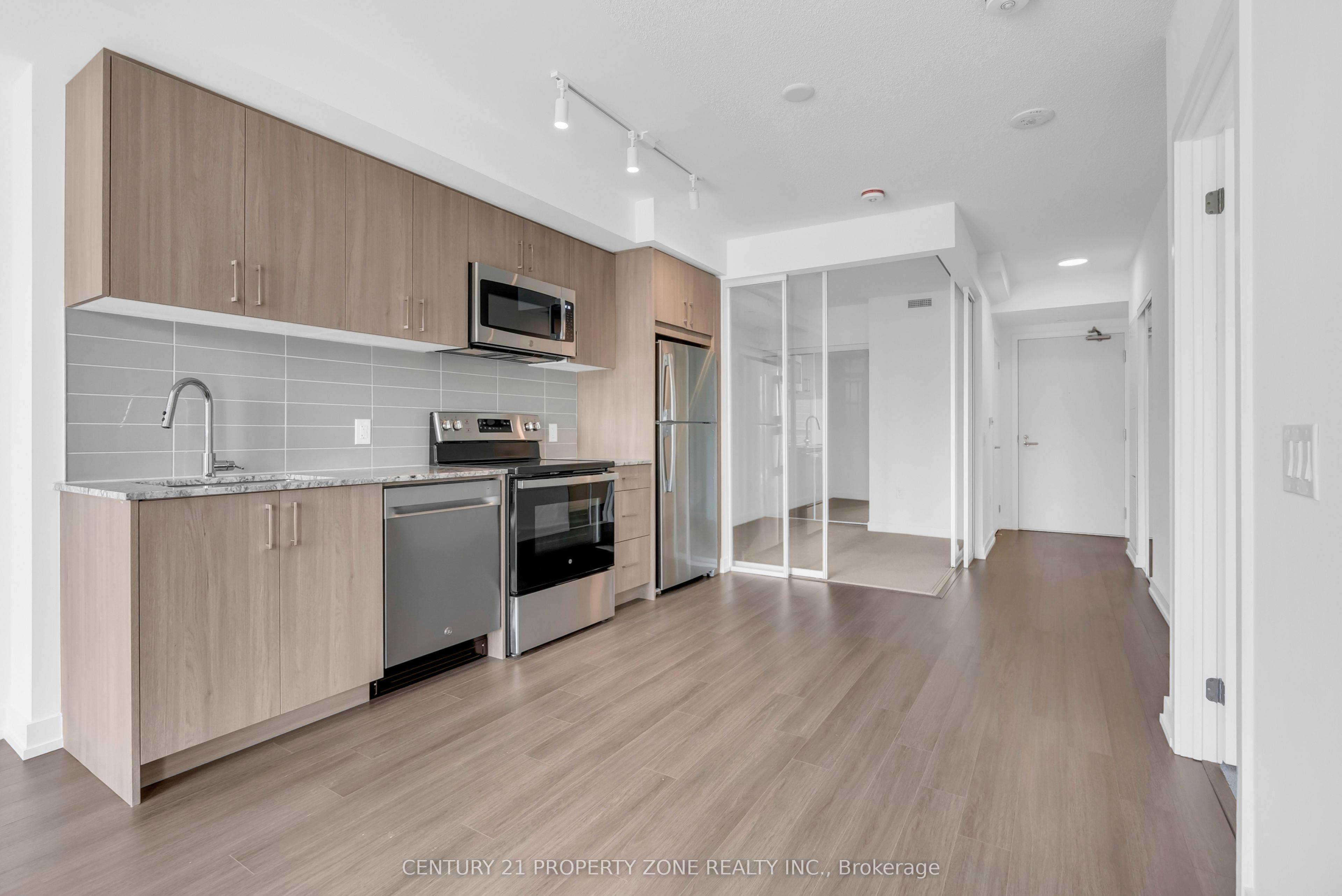 4010 Eglinton Avenue W 227, Toronto, ON M9A 0G5 photo 5