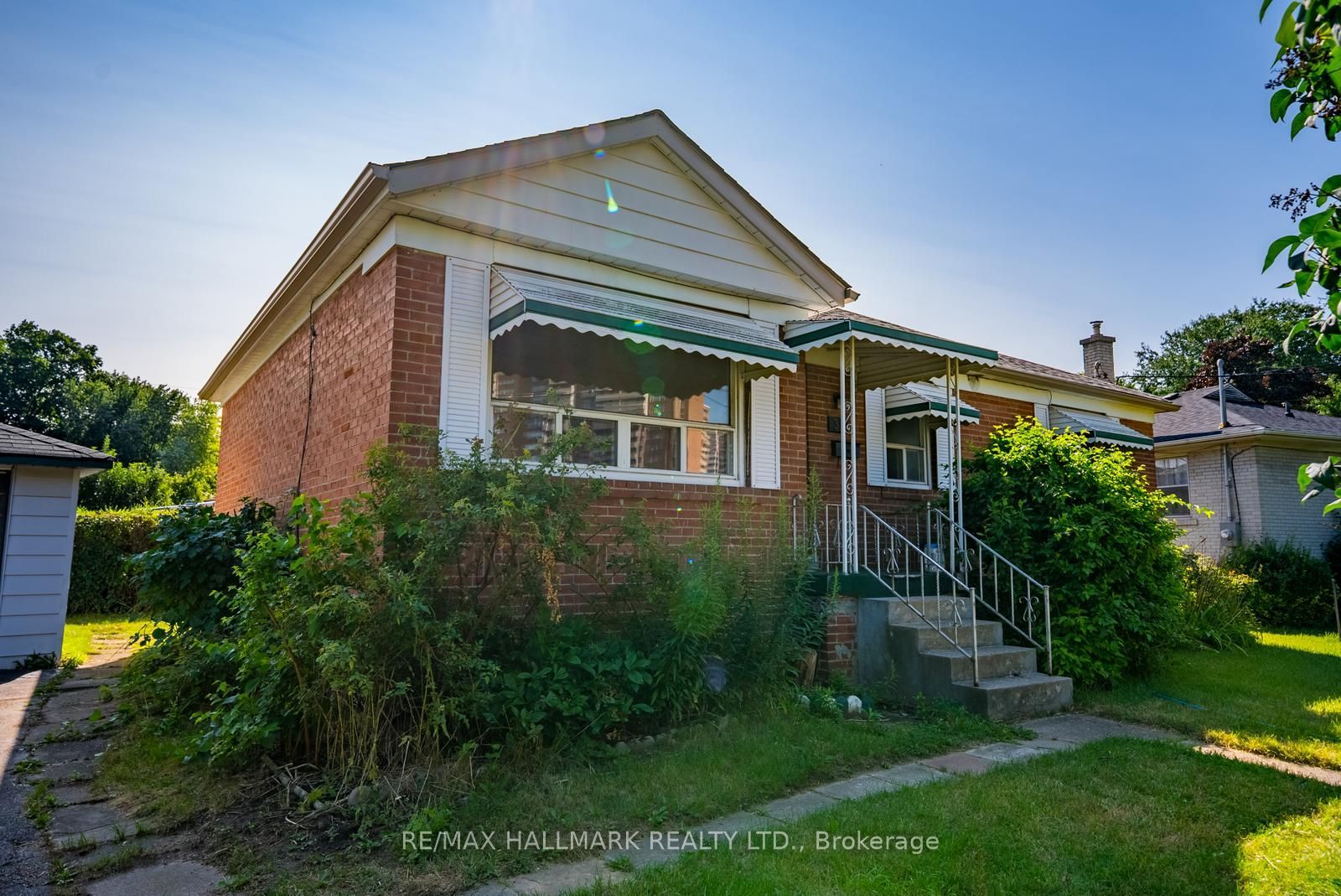 31 Frimette Crescent, Toronto, ON M6N 4W5 photo 5