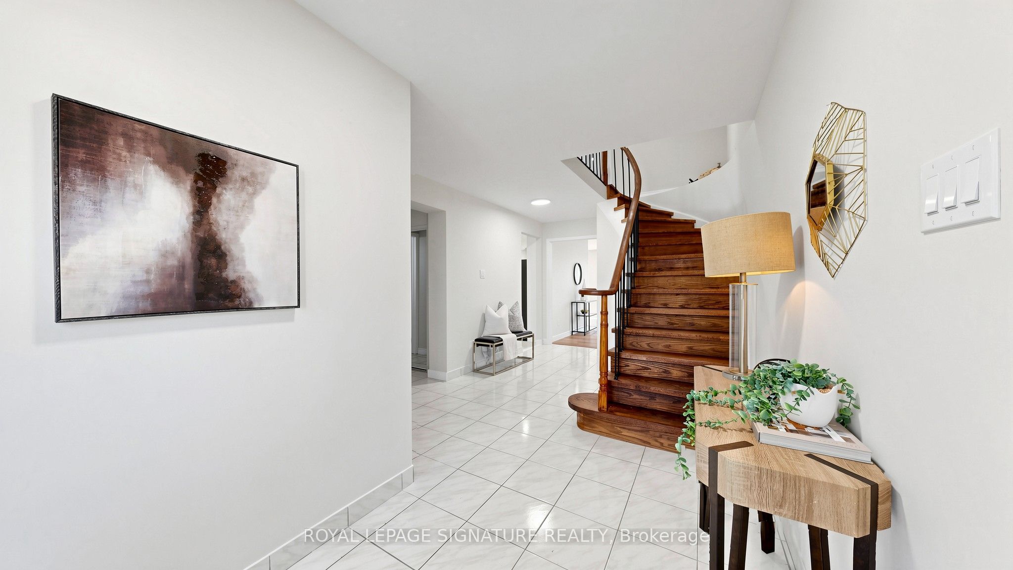 784 Galloway Crescent, Mississauga, ON L5C 3T9 photo 5