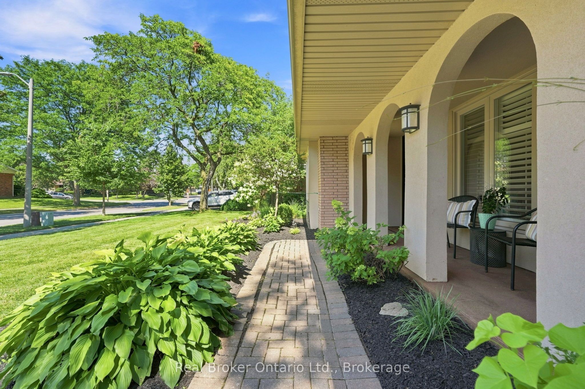 2086 Cavendish Drive, Burlington, ON L7P 1Z1 photo 4