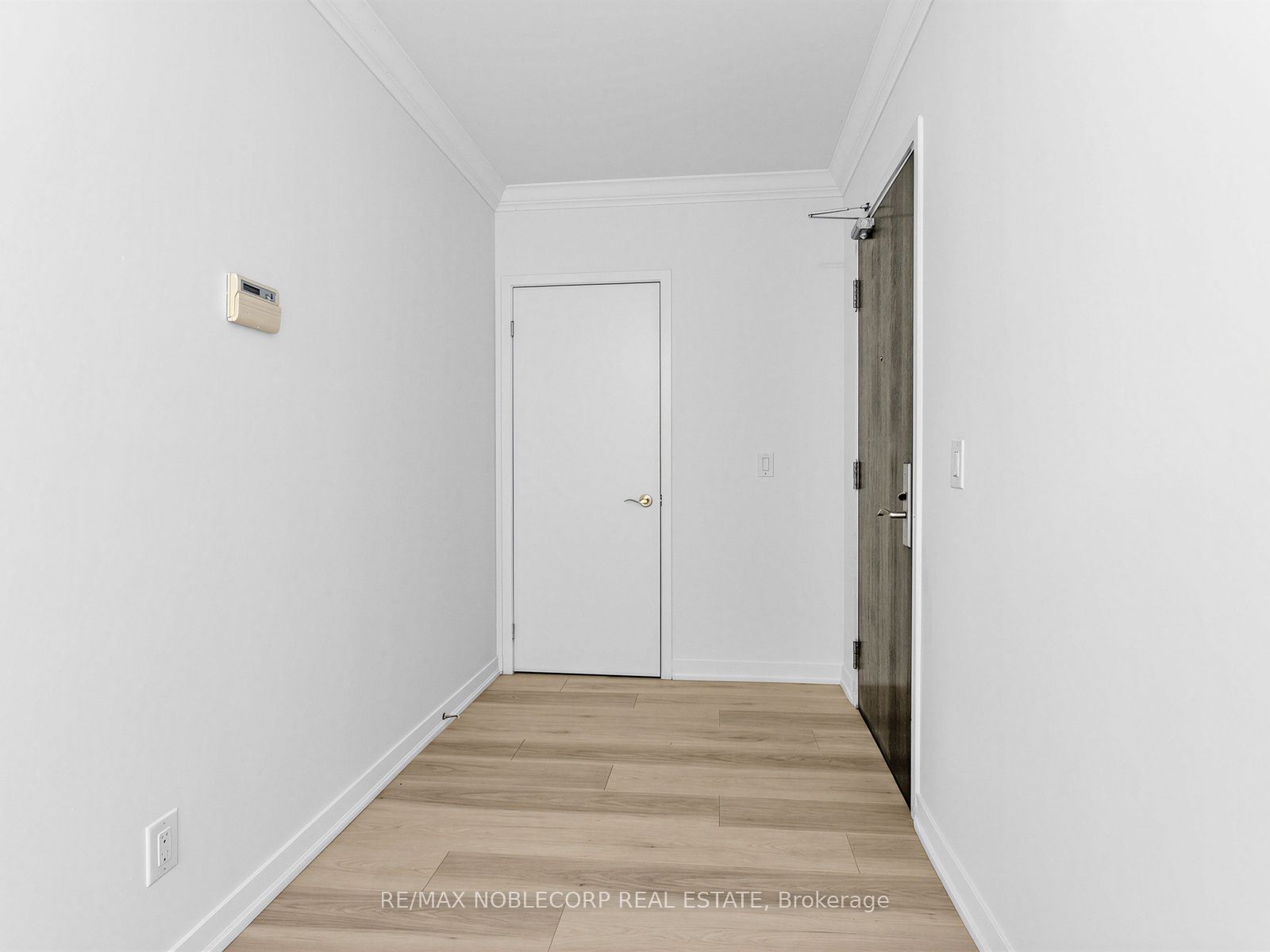 840 QUEENS PLATE Drive 1705, Toronto, ON M9W 0E7 photo 5