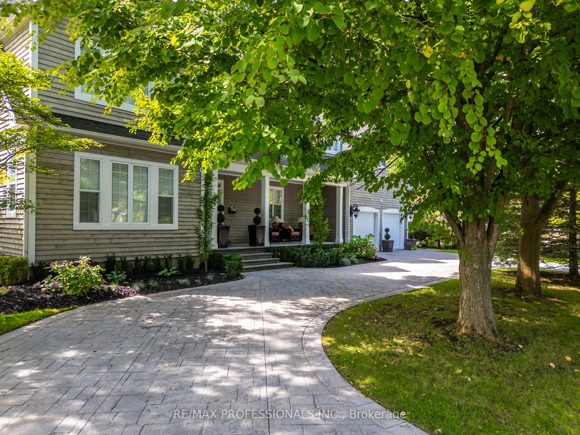 354 Country Club Crescent, Mississauga, ON L5J 2P8 photo 2
