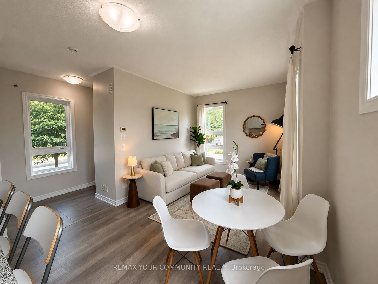 90 Caledonia Park Road 2, Toronto, ON M6H 0B1 photo 3