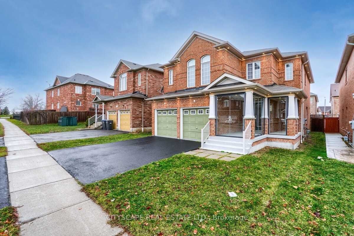 769 White Clover Way, Mississauga, ON L5V 0C2 photo 3