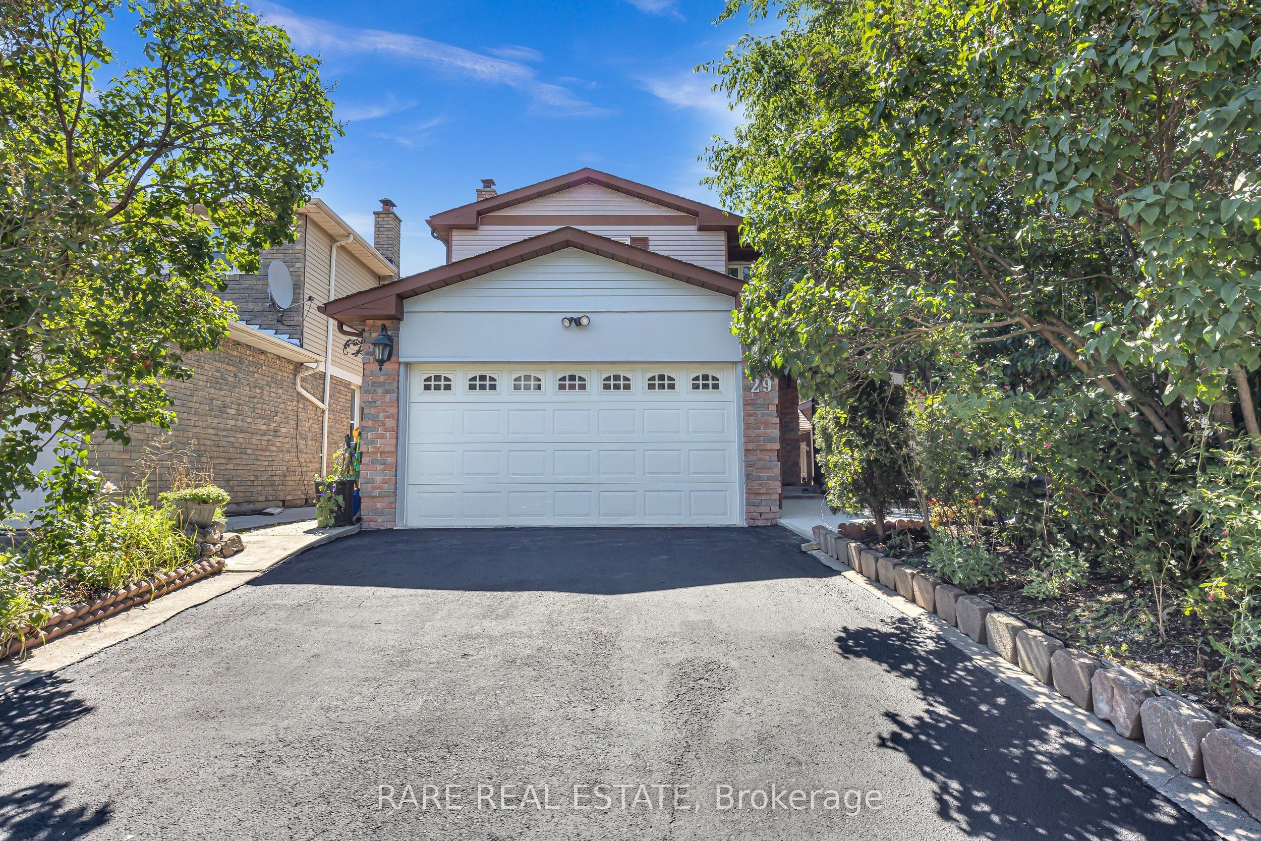 29 Abelard Avenue, Brampton, ON L6Y 2K7 photo 2