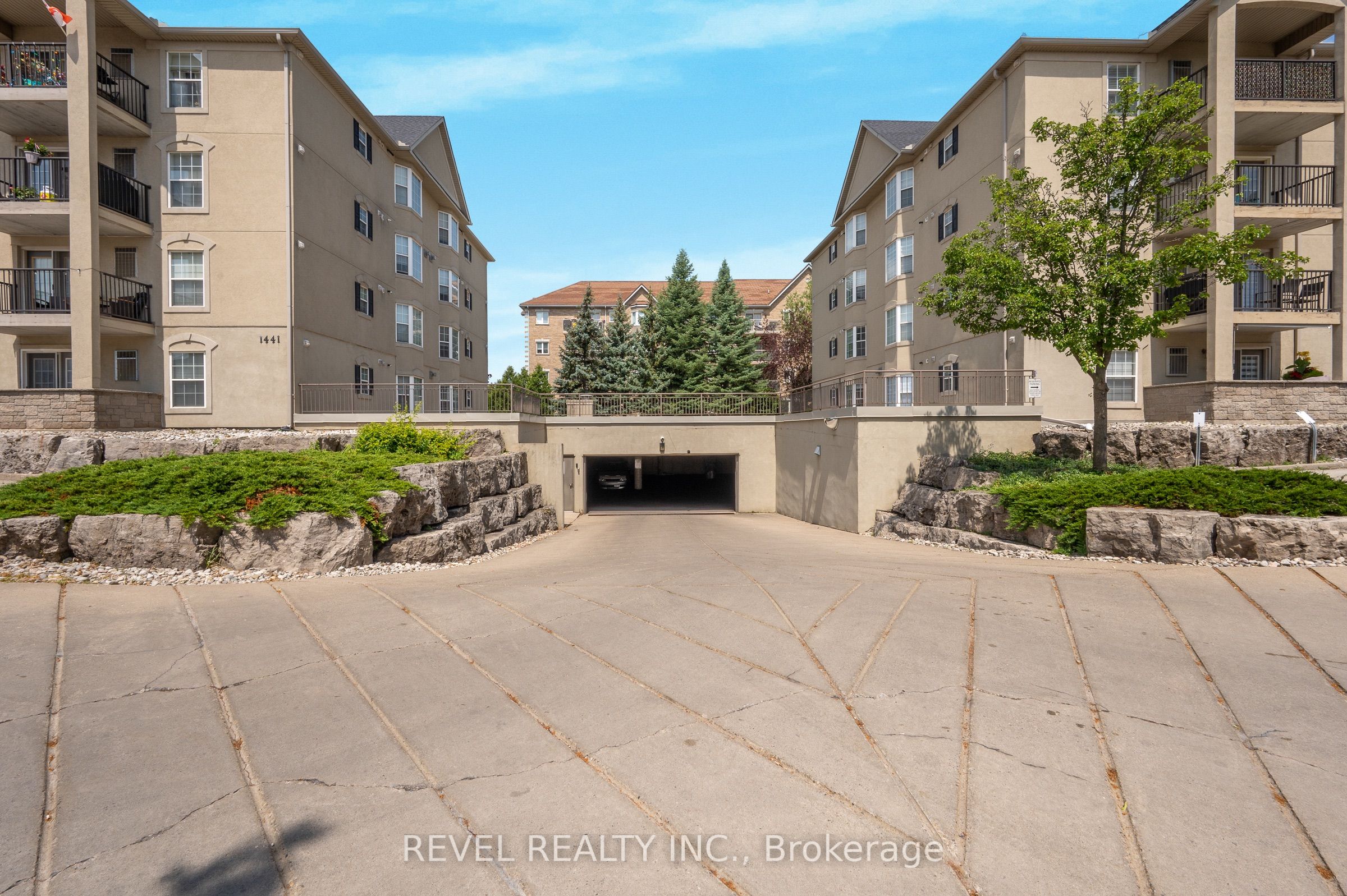 1441 Walkers Line 105, Burlington, ON L7M 4P2 photo 4