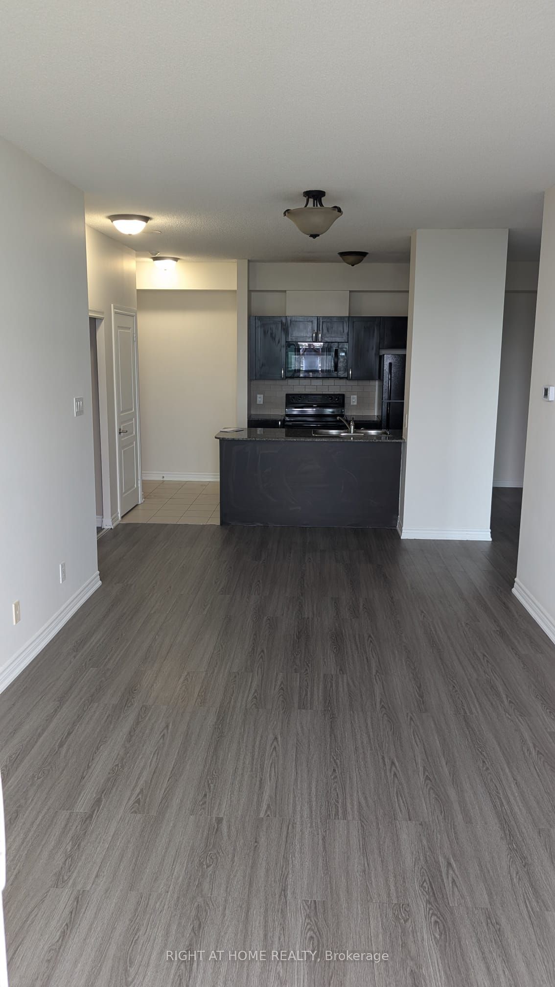 3525 Kariya Drive 601, Mississauga, ON L5B 0C2 photo 4