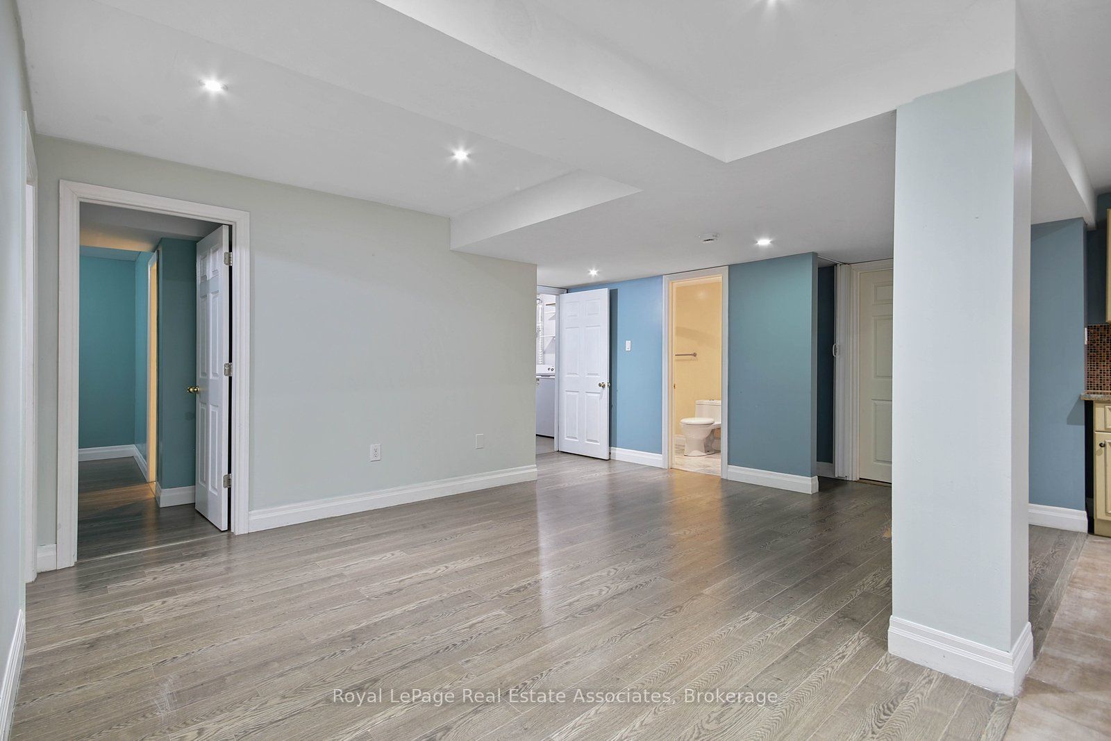 16 Sergio Marchi Street Lower, Toronto, ON M3L 0B7 photo 5