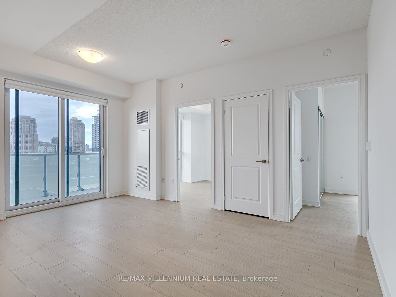 8 Nahani Way 2706, Mississauga, ON L4Z 0C6 photo 4